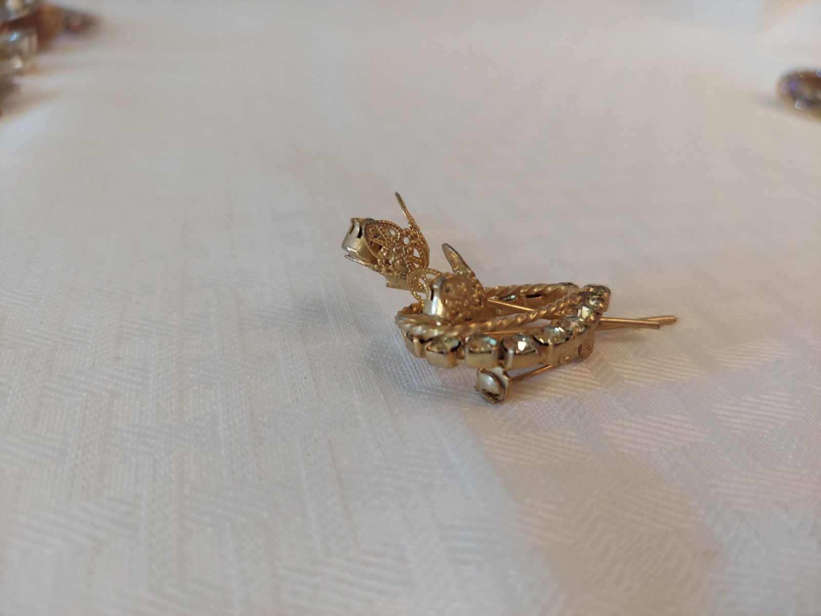 Vtg Gold-tone Lime Green Yellow Rhinestone Dual Flower Pin/Brooch Filigree