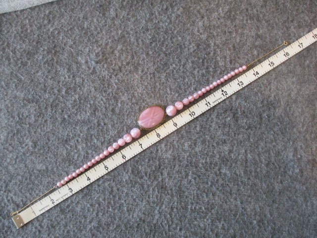 VINTAGE PINK GLASS 14K YELLOW GOLD BEAD CHOKER NECKLACE – 16.5″