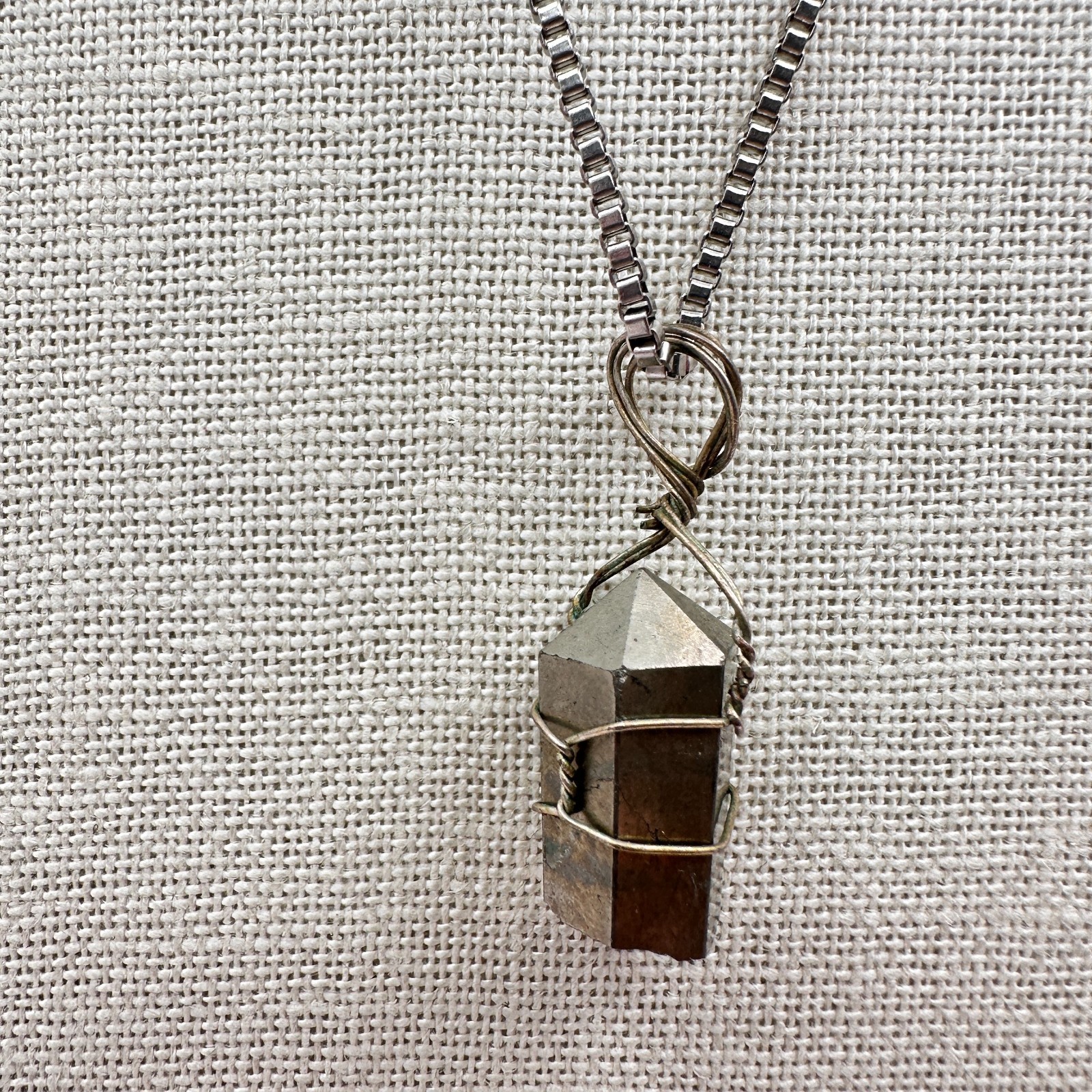 Vintage 90s Wire Wrapped Pyrite Point Pendant Necklace Women’s Classic Jewelry