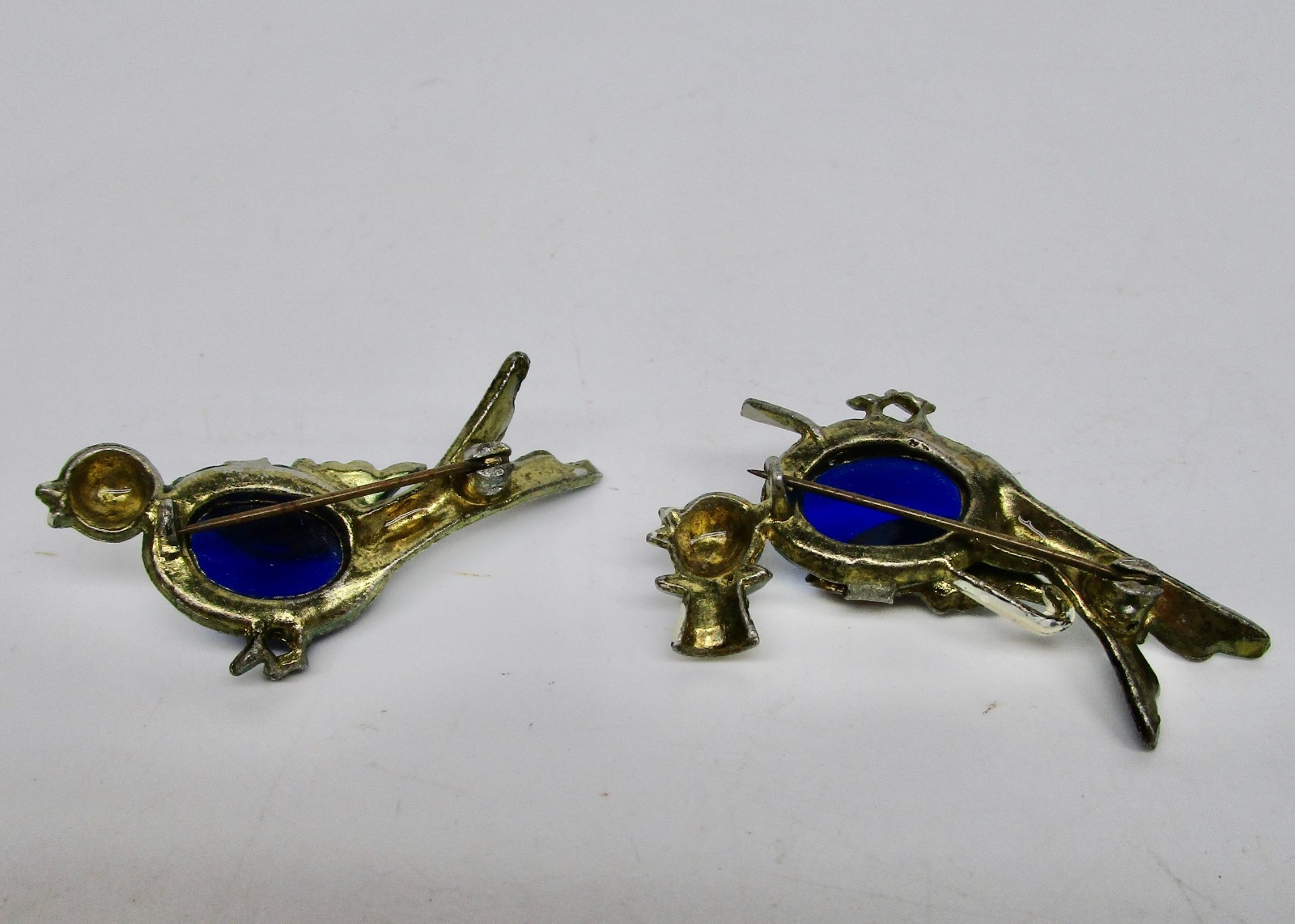 Vintage Coro style brooch pin set Mr. and Mrs. bird jelly belly C clasp unmarked