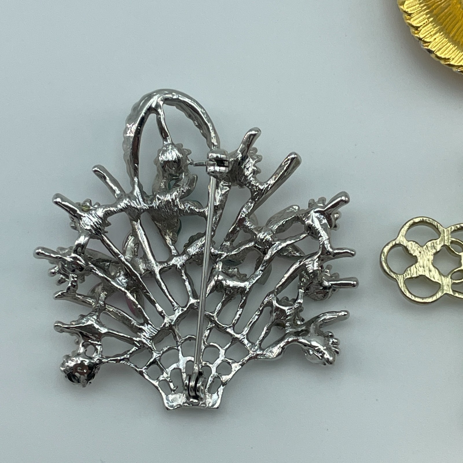 LIZ CLAIBORNE Brooch Pin Lot Rhinestone Cross Flower Gold Silver 1.5x2in