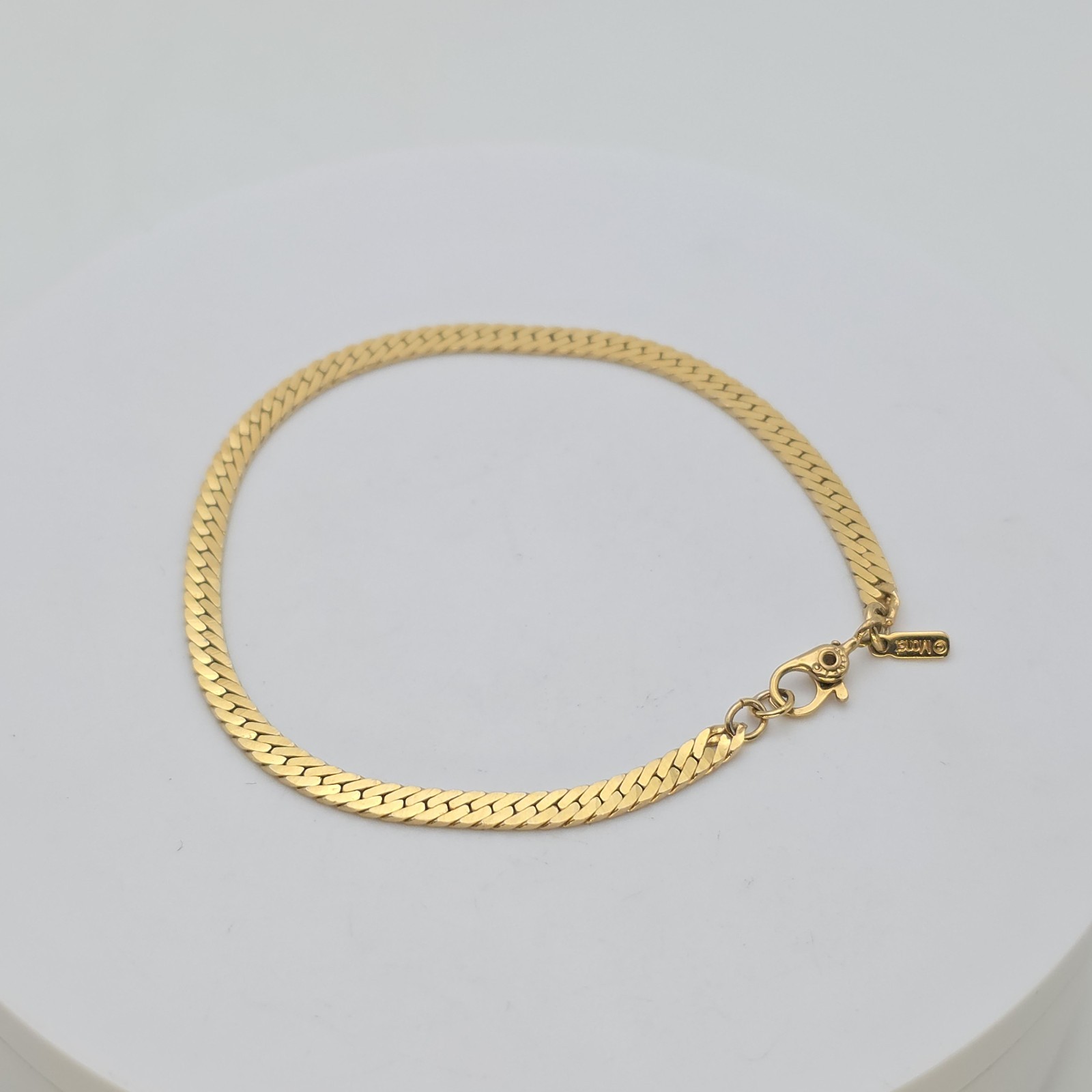 Genuine Vtg MONET Bracelet Serpentine Chain Sister Clasp Gold Plated Signed 7.5″