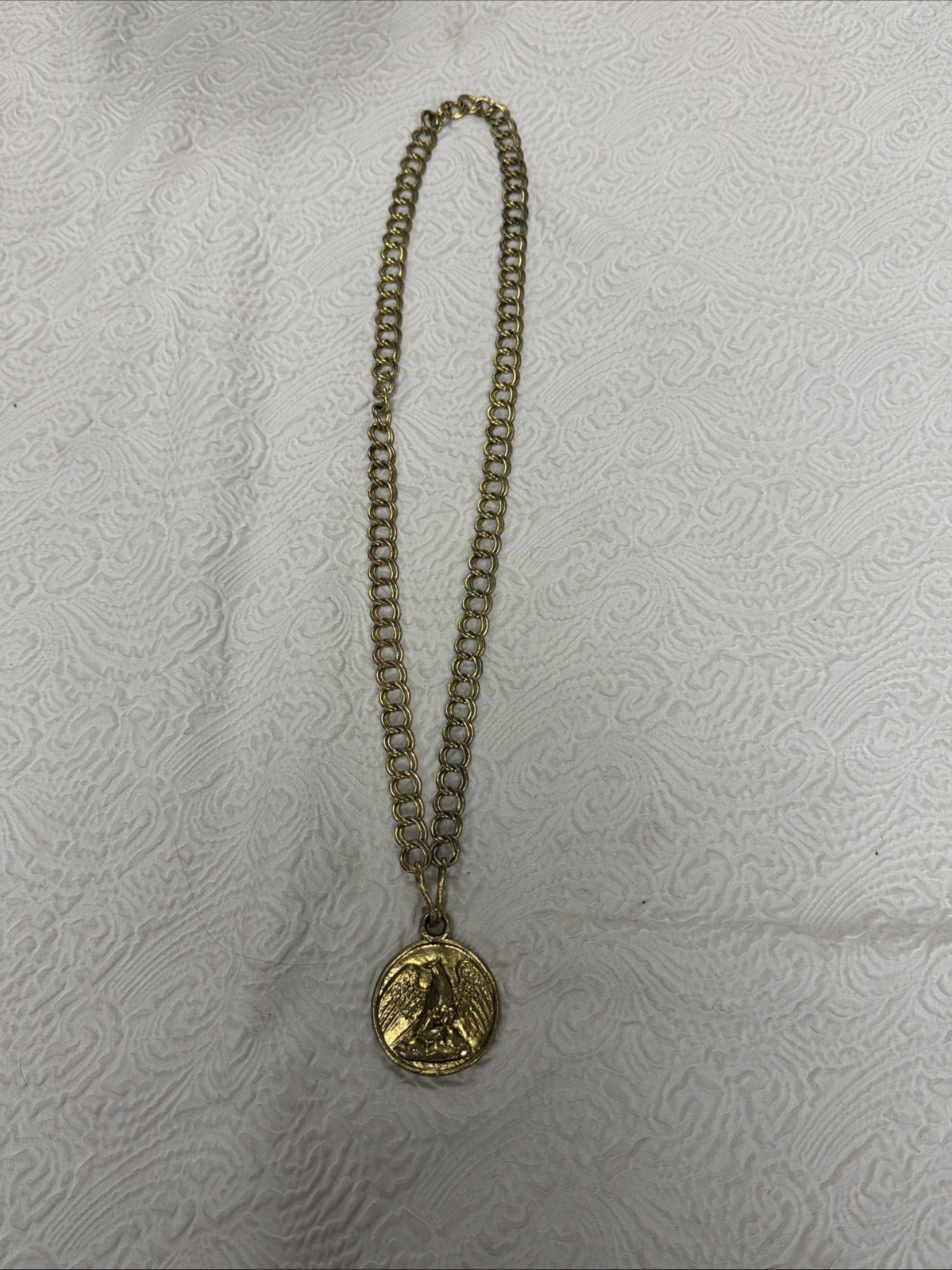 Vintage Chunky Curb Chain Circular Eagle & Rooster Medallion Pendant Necklace