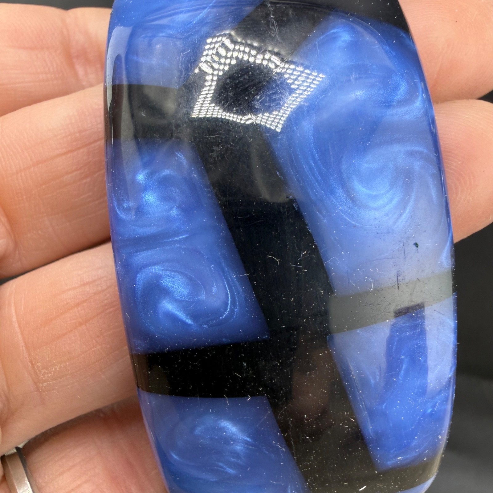 Vintage Chunky Retro Bangle Bracelet Blue and Black Acrylic 9.5”