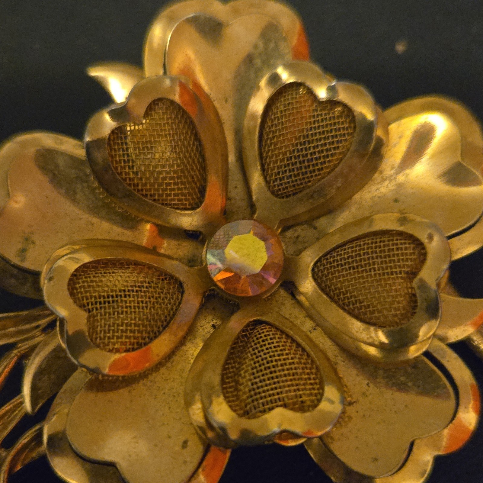 Vtg Gold Tone Flower Brooch Pin w/ Heart Petals, Pink Rhinestone Center