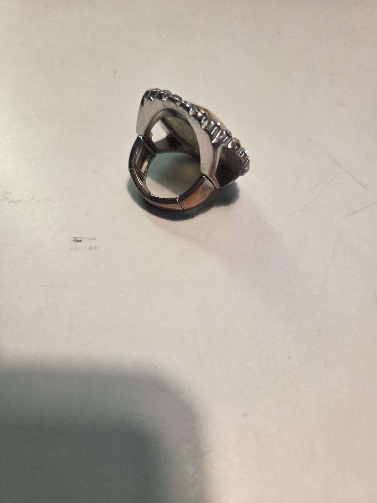 Vintage Stretch Band Ring. See Pics