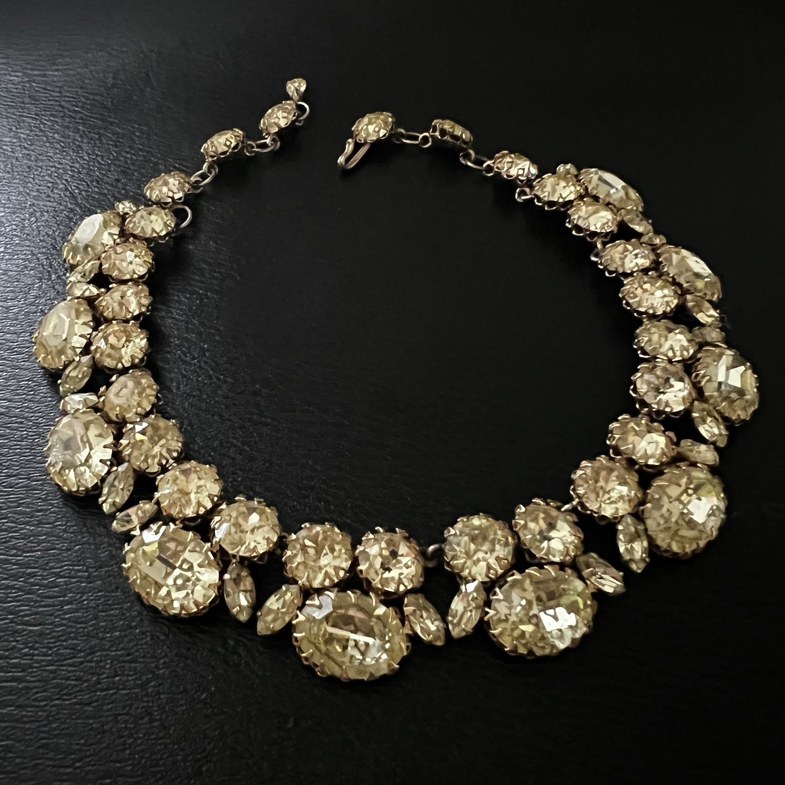 Vintage Schreiner Bright Yellow Foiled Crystals Rhinestone Collar Necklace