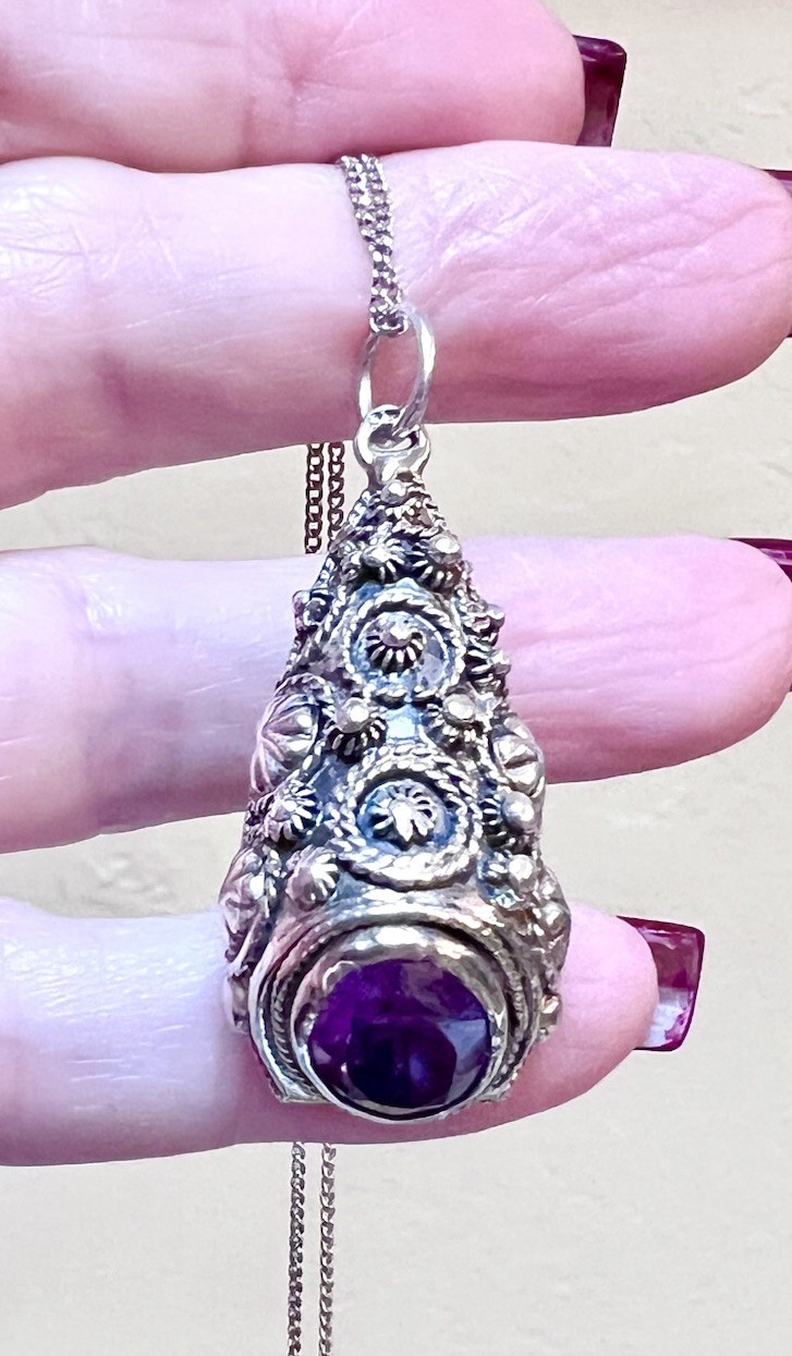 LOVELY Antique/Vintage Ornate Sterling Silver Cannetille Amethyst Necklace