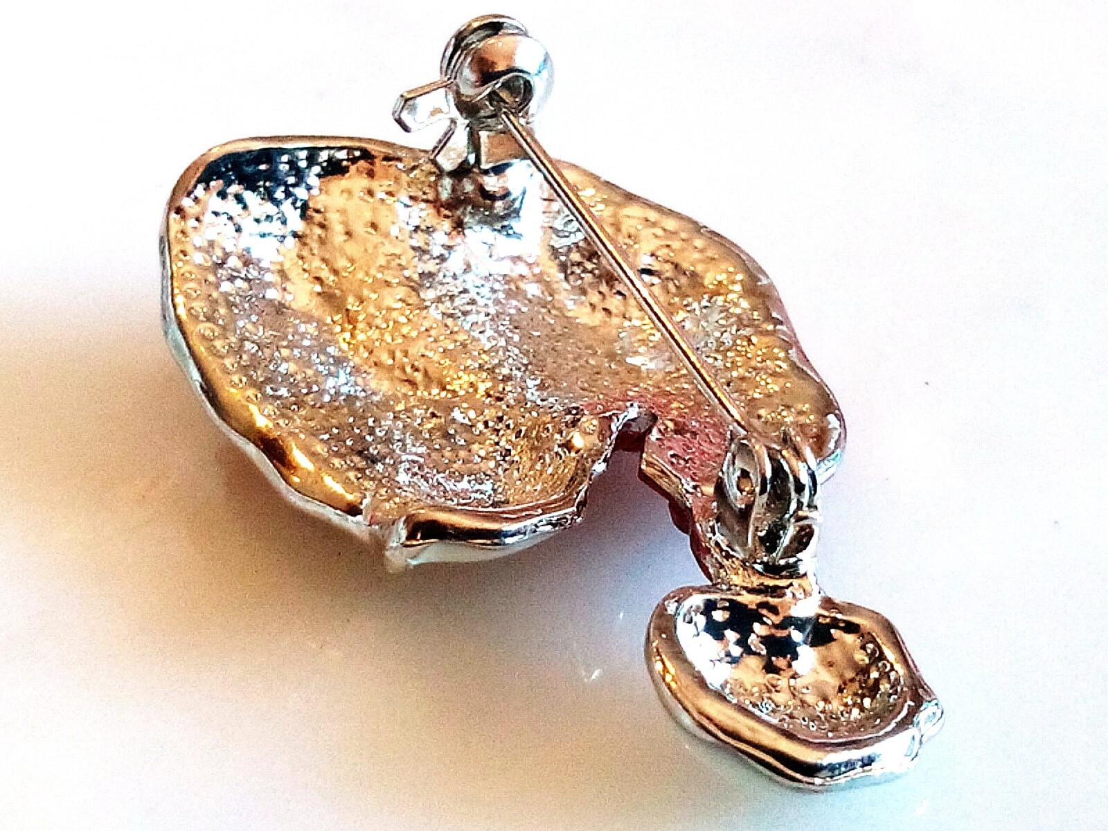 SANTA HAT BROOCH! Lovely Red Crystals! Bright Green & White Enamel! Holiday Pin!