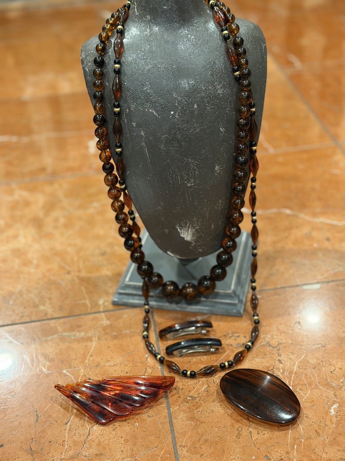 FAUX TORTOISE LUCITE GRADUATED BEAD & AVON 3927 NECKLACE BARETTE VINTAGE LOT EUC