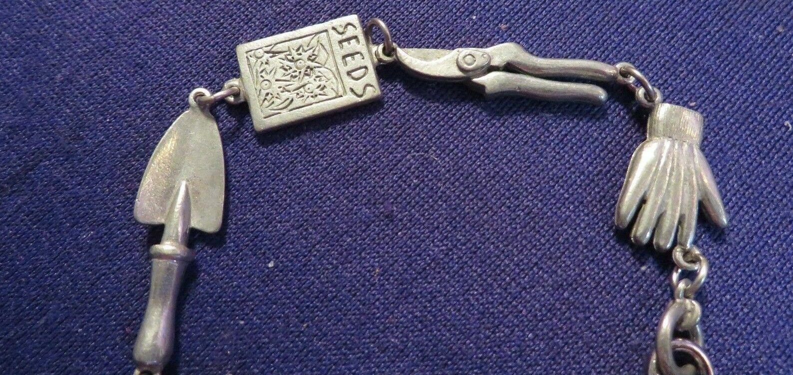 Vintage 7″ Signed JIM CLIFT PEWTER Link Bracelet w GARDENING Charms CUTE