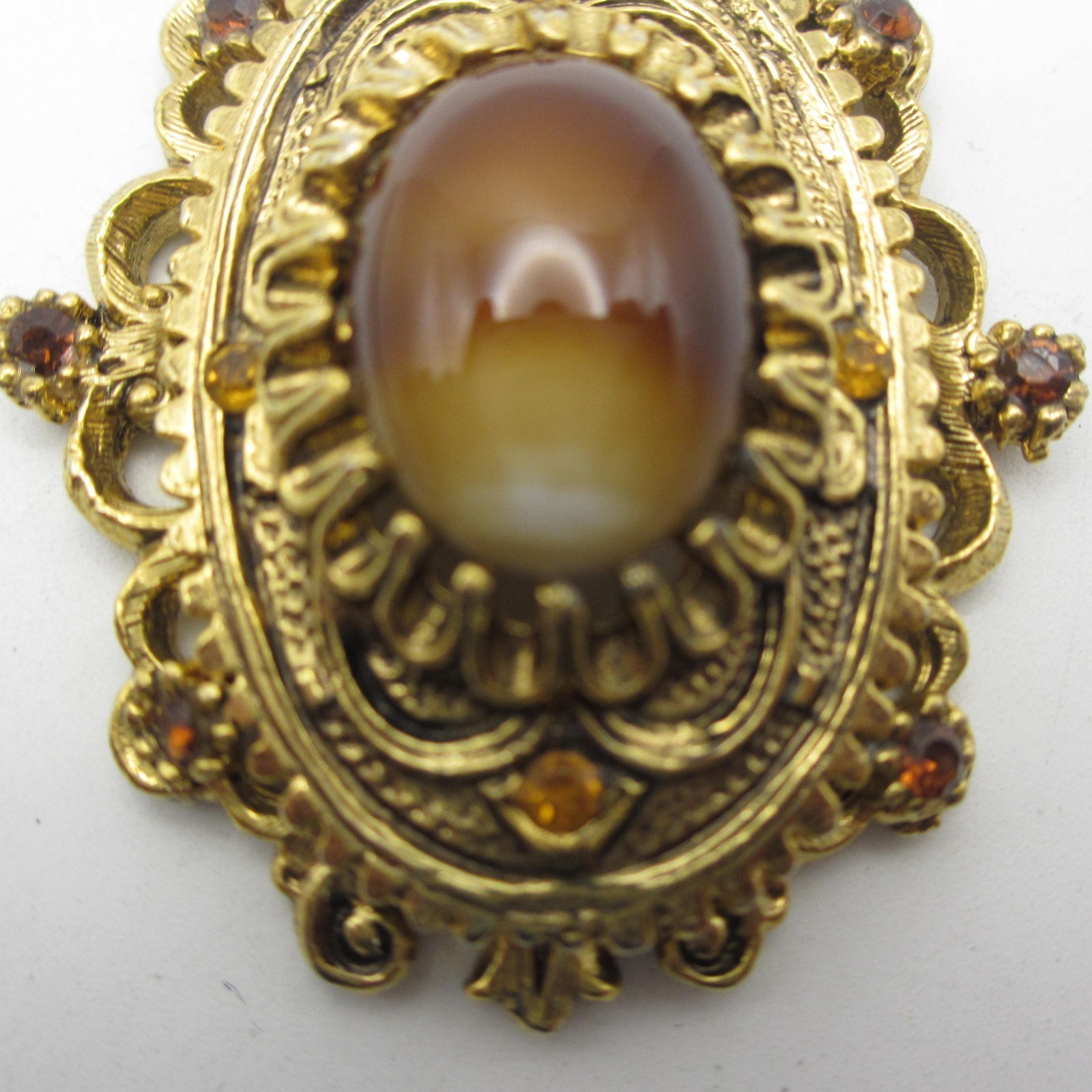 Vintage Celebrity Pendant Rhinestone Cabochon Ornate Textured Gold Tone