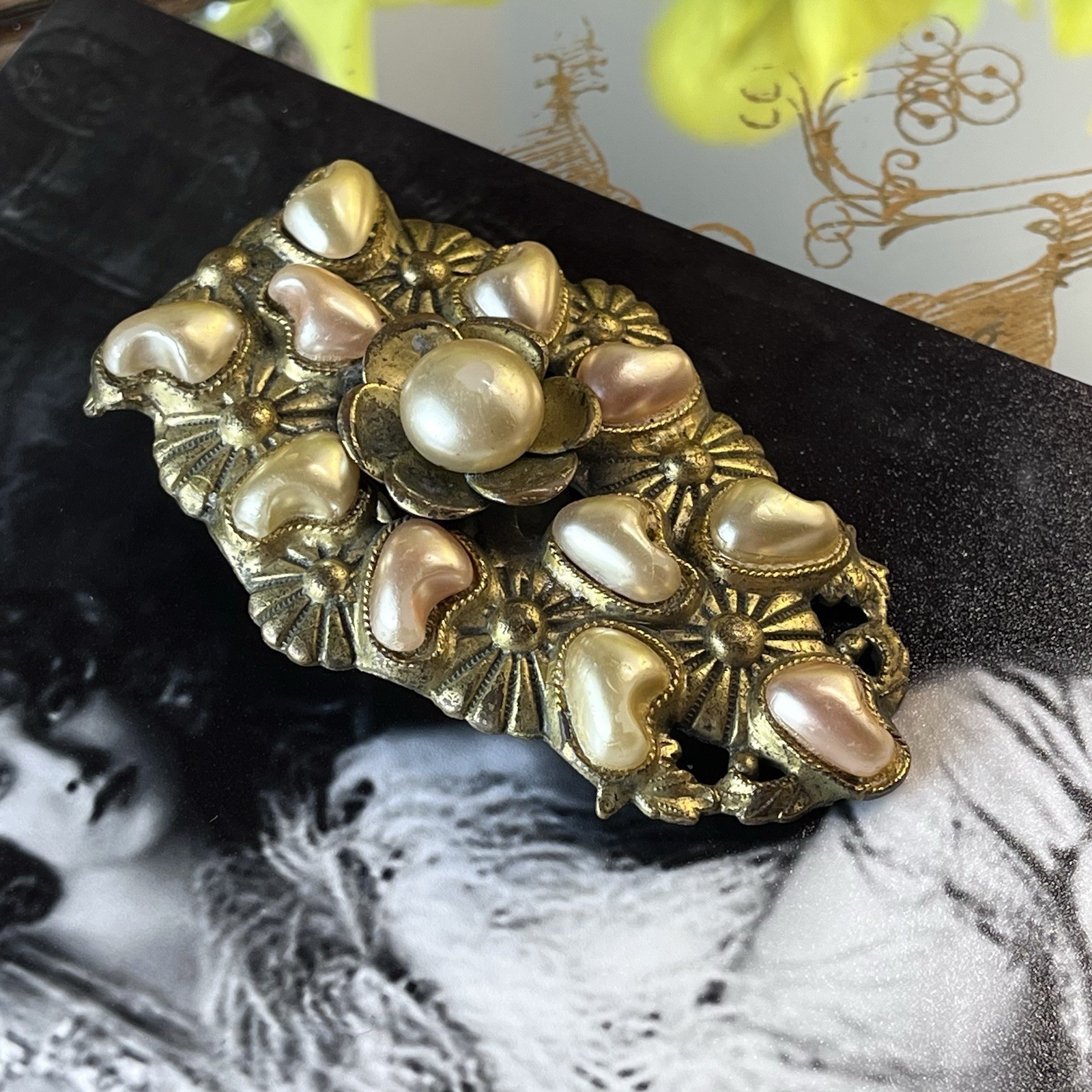 Vtg Art Deco Brass Faux Pearl Fur Clip – Floral Petal Design – 2.5” – 1930s-40s