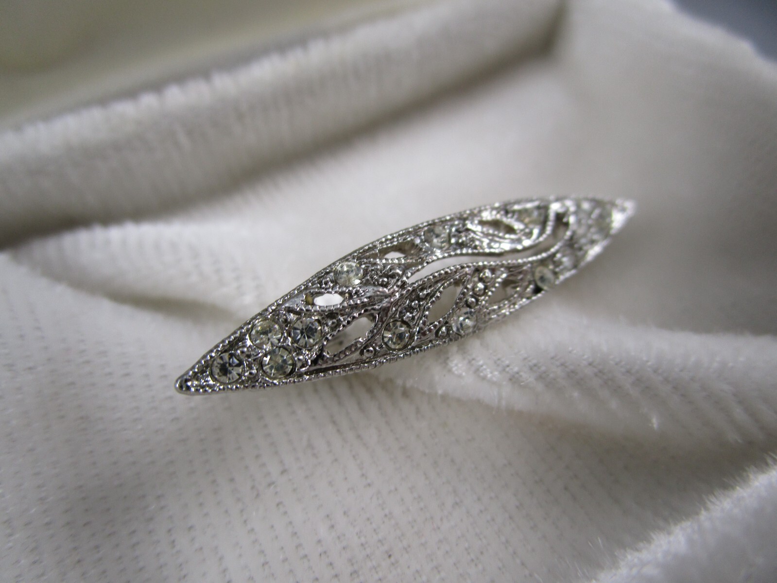 Vintage TACOA New in Box Silver Tone Clear Rhinestones Brooch Pin 6376