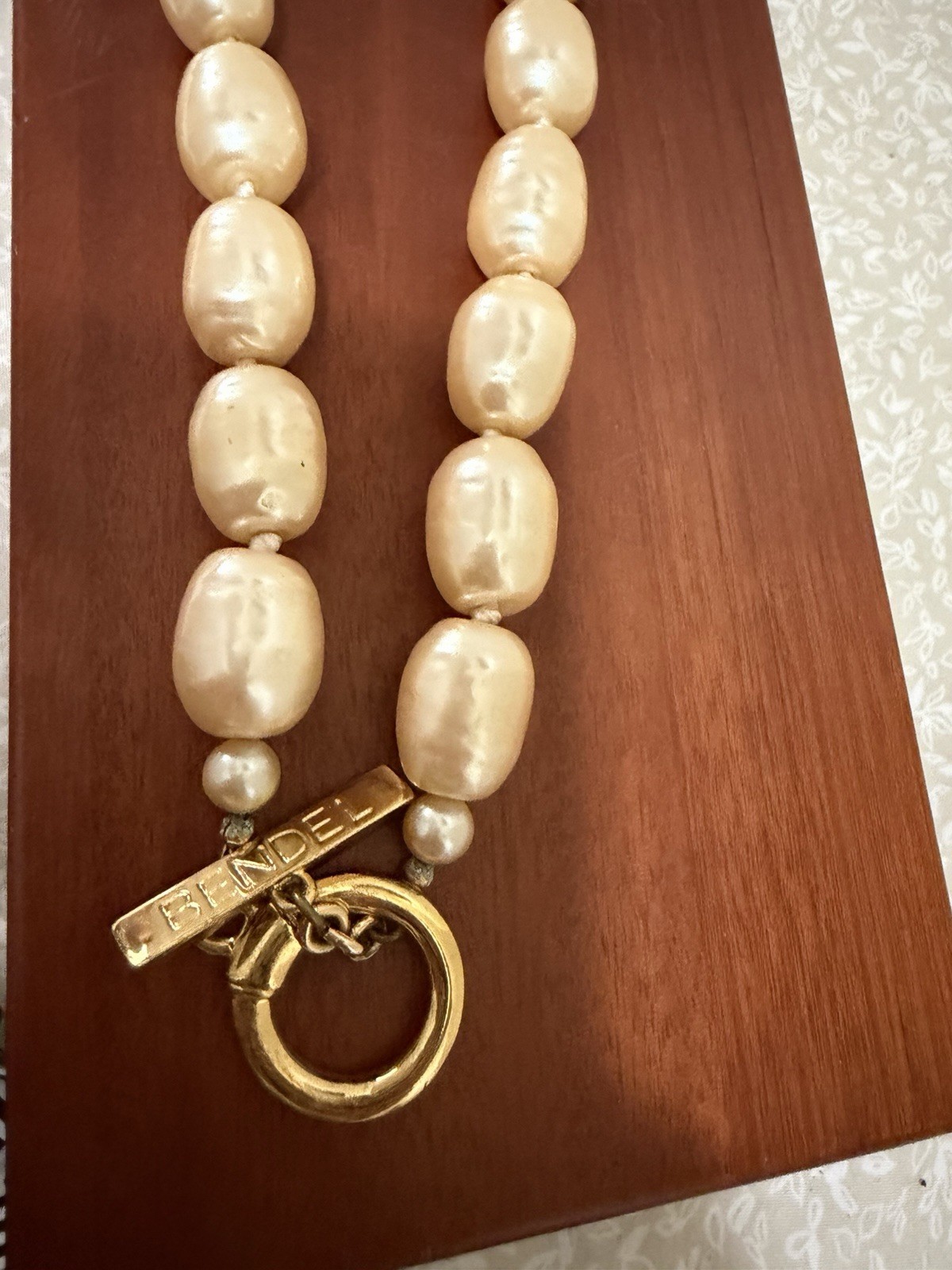 Vintage Rare Henri Bendel Gold Tone & Pearl Choker