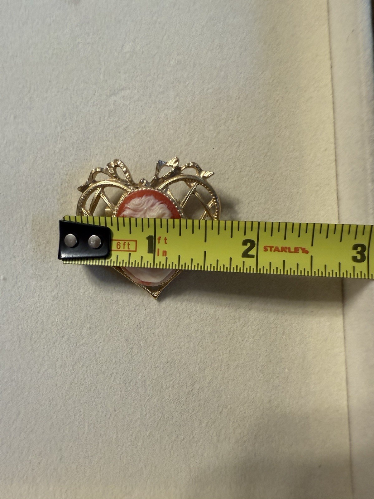 Cameo Pin Brooch Coral Orange Cream Girl Heart Grannycore Gold Tone Boho 1.5″