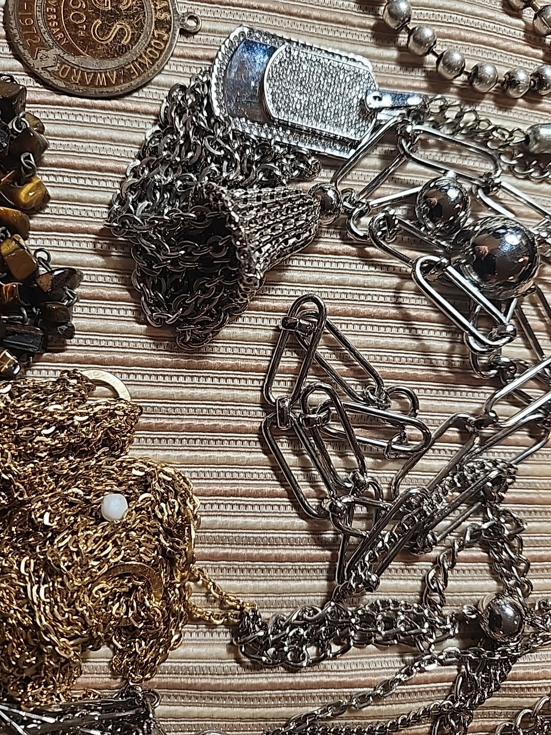 JEWELRY LOT 50+ fashion estate vintage Costume No JUNK 50s 60s 70s 80s (720)