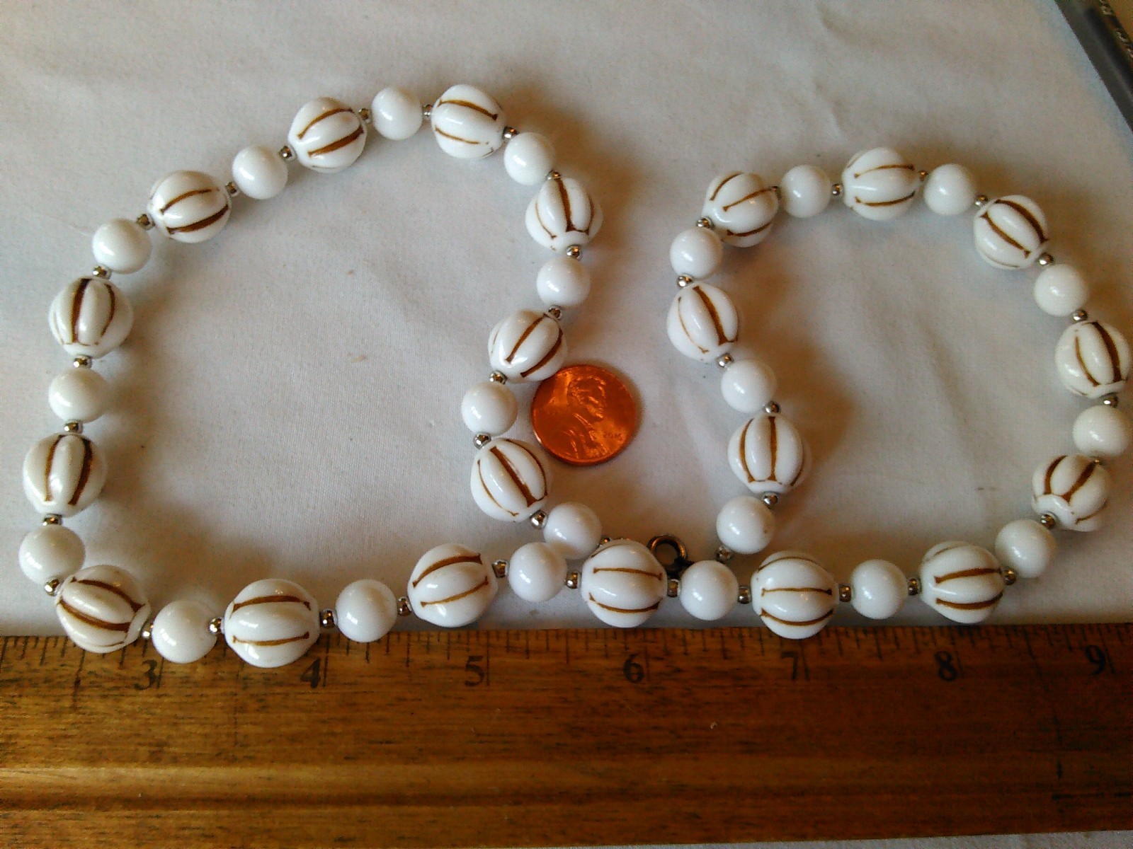 Vintage White brown accented Molded Lucite Beaded Necklace 24″ Long