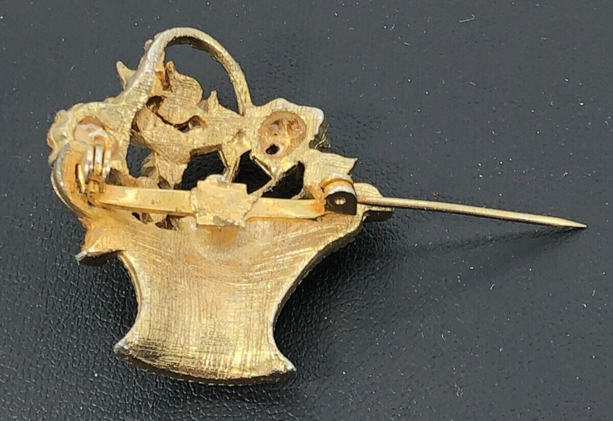 Vintage Flower Basket Brooch Pin Gold Tone Multicolor Rhinestones Enamel Coro??