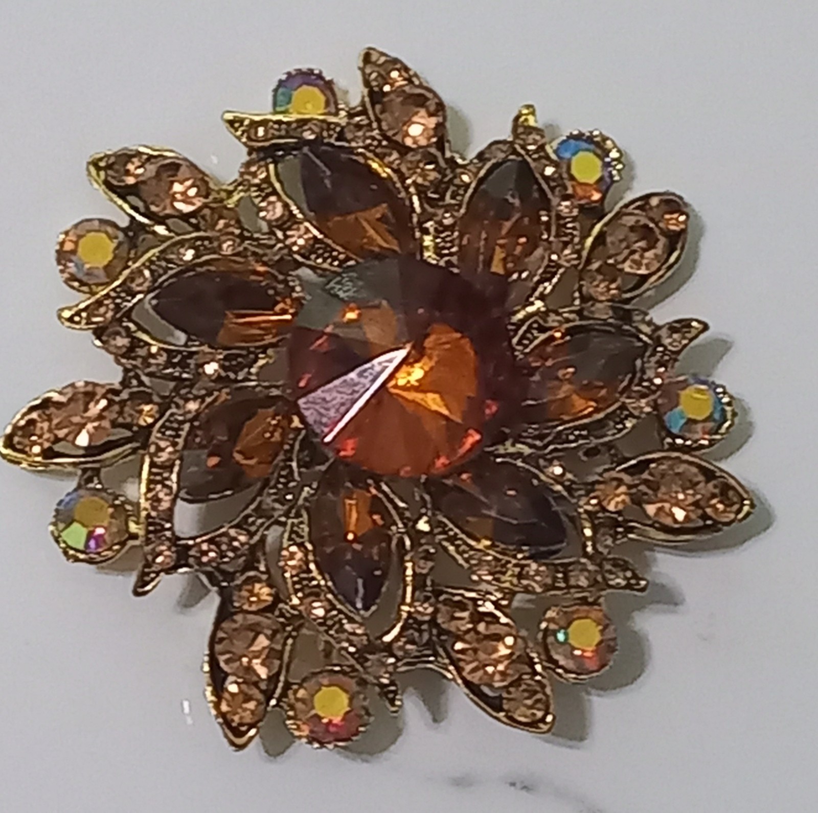 Vintage Amber Topaz Rhinestone Flower Brooch Unsigned 1960s-1980s Gold Tone Pin