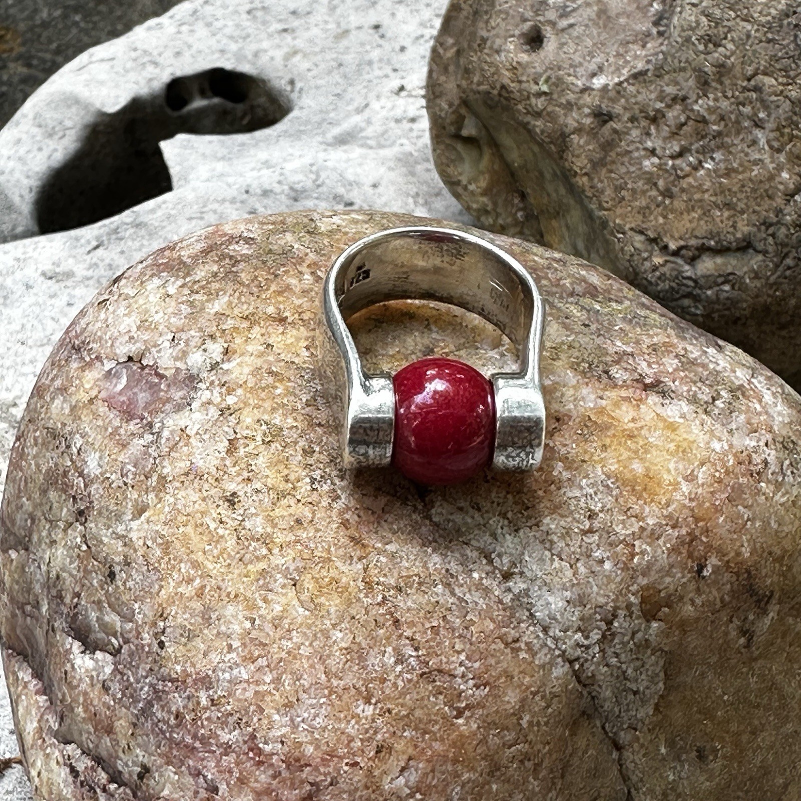 Vintage 925 Sterling Silver Tension Ring With Red Stone Removable Stone, Size 7