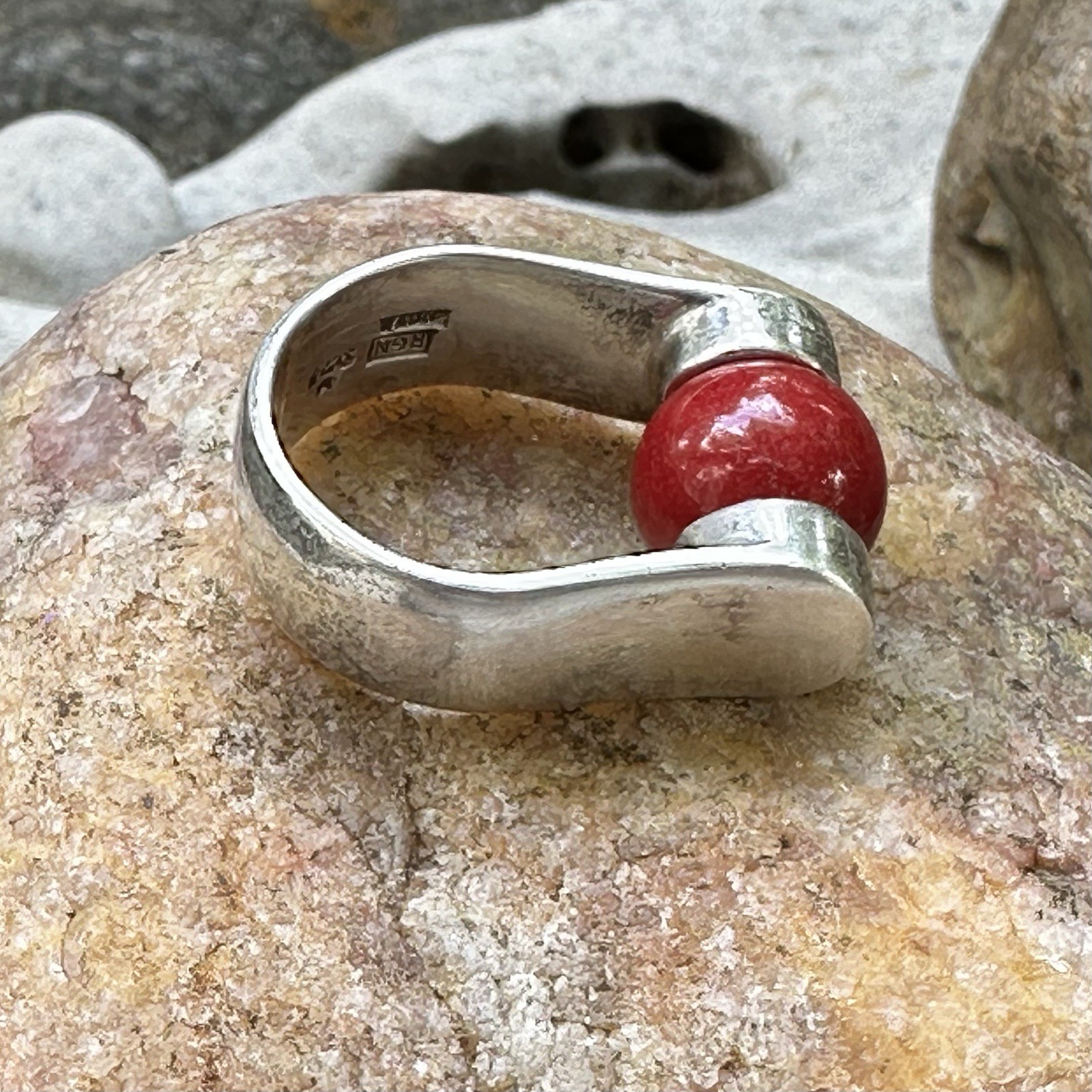 Vintage 925 Sterling Silver Tension Ring With Red Stone Removable Stone, Size 7
