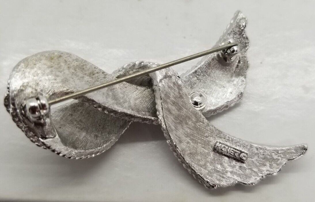 MONET Brooch Silver Tone Swirl Ribbon Textured Vintage 2.5″