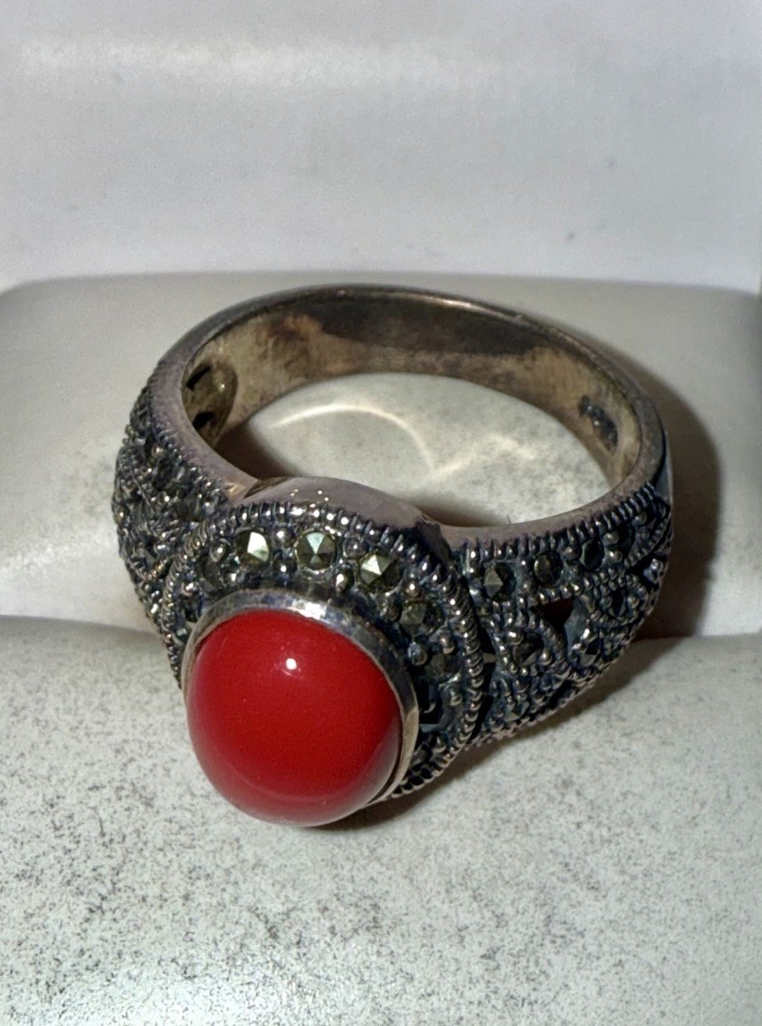 Vintage Solid Sterling Silver Natural Red Coral Marcasite Ring Size 8.75