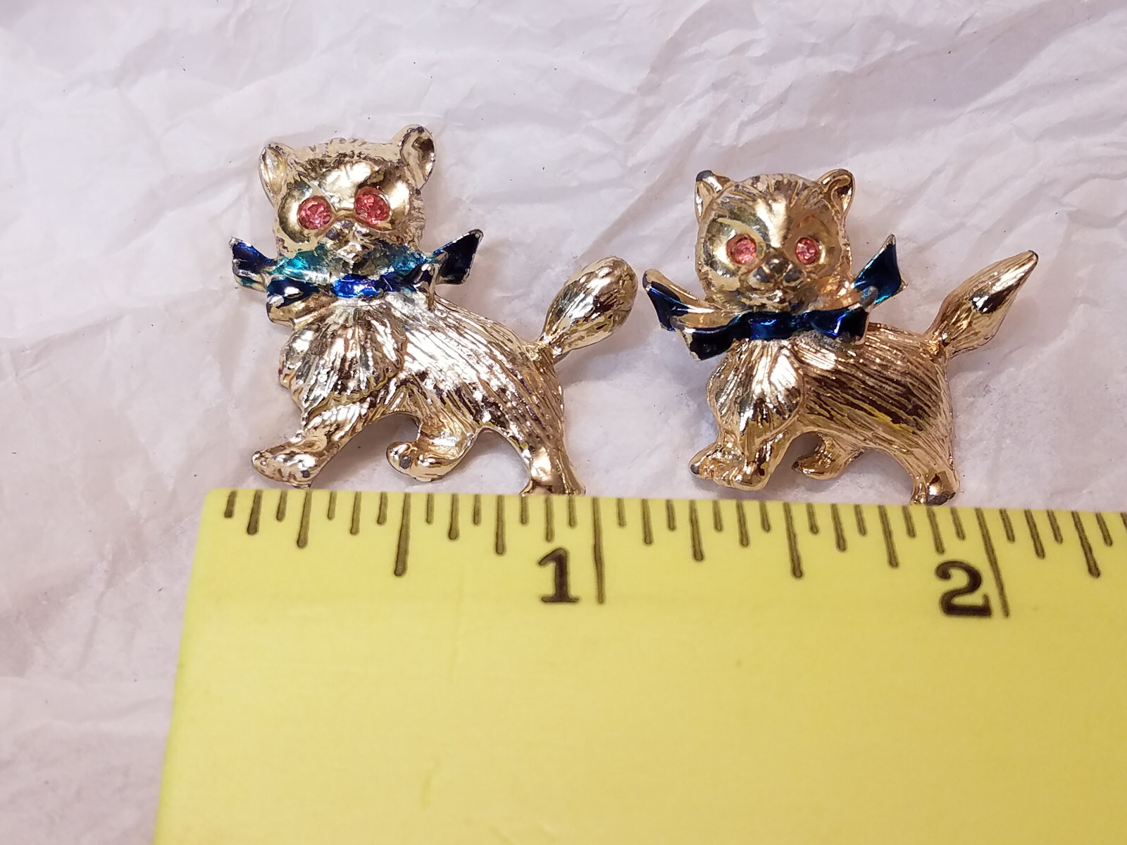 Lot of 2 Miniature Vintage Cats Christmas Brooch about 1 inch each