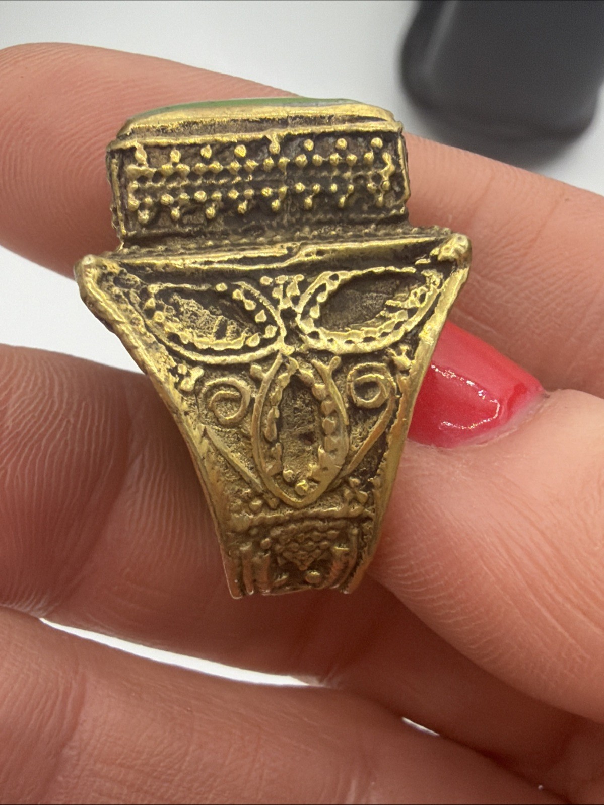 Old World Style Intaglio Ring – Green Engraved Stone, Ornate Scrollwork Band