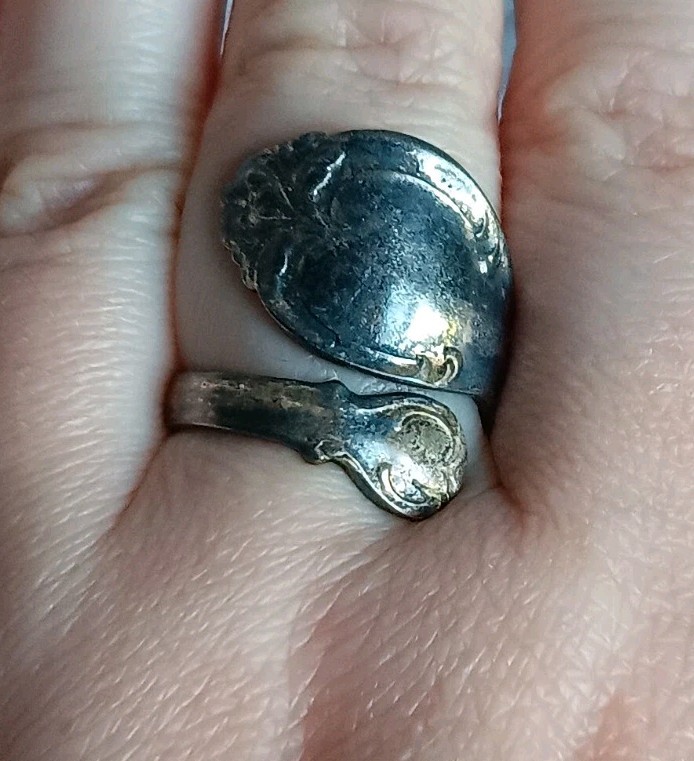 Vintage *Damaged* Rogers Silverplate Upcycled Spoon Ring Size 6