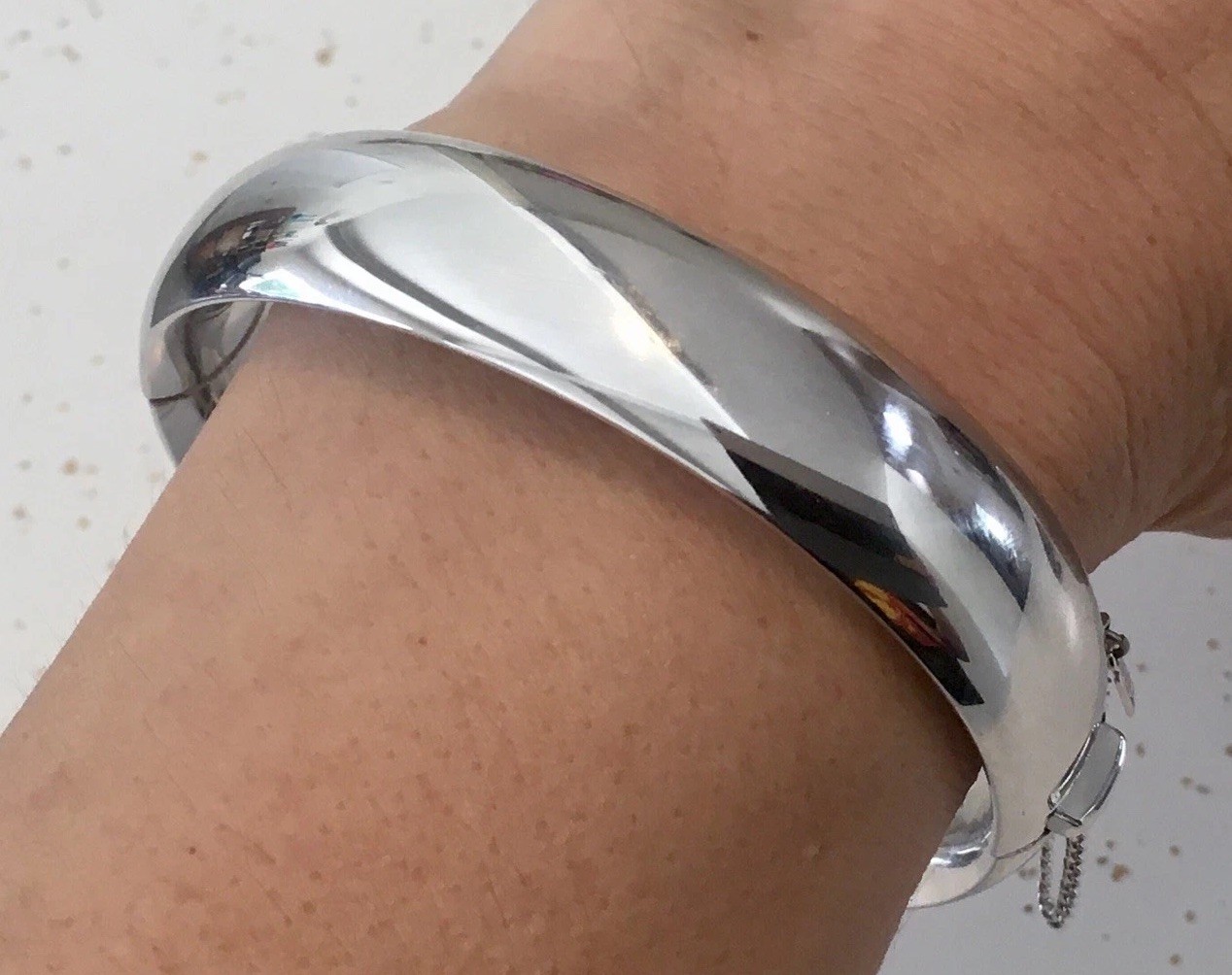 VTG MONET Sleek Silver-Tone MODERN Clasp Hinged BANGLE BRACELET w/ Safety Chain