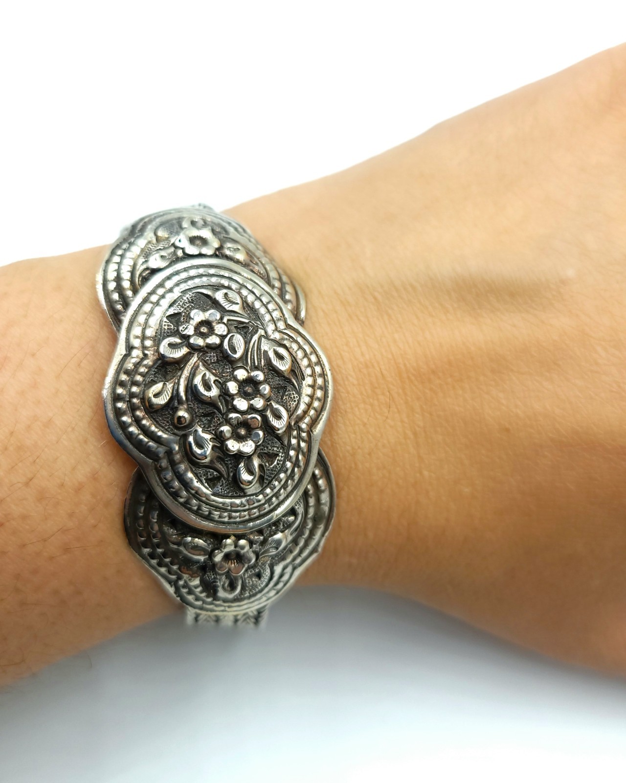 Vintage BALI 925 Sterling Silver Woven Floral Repousse Wheat Chain Bracelet