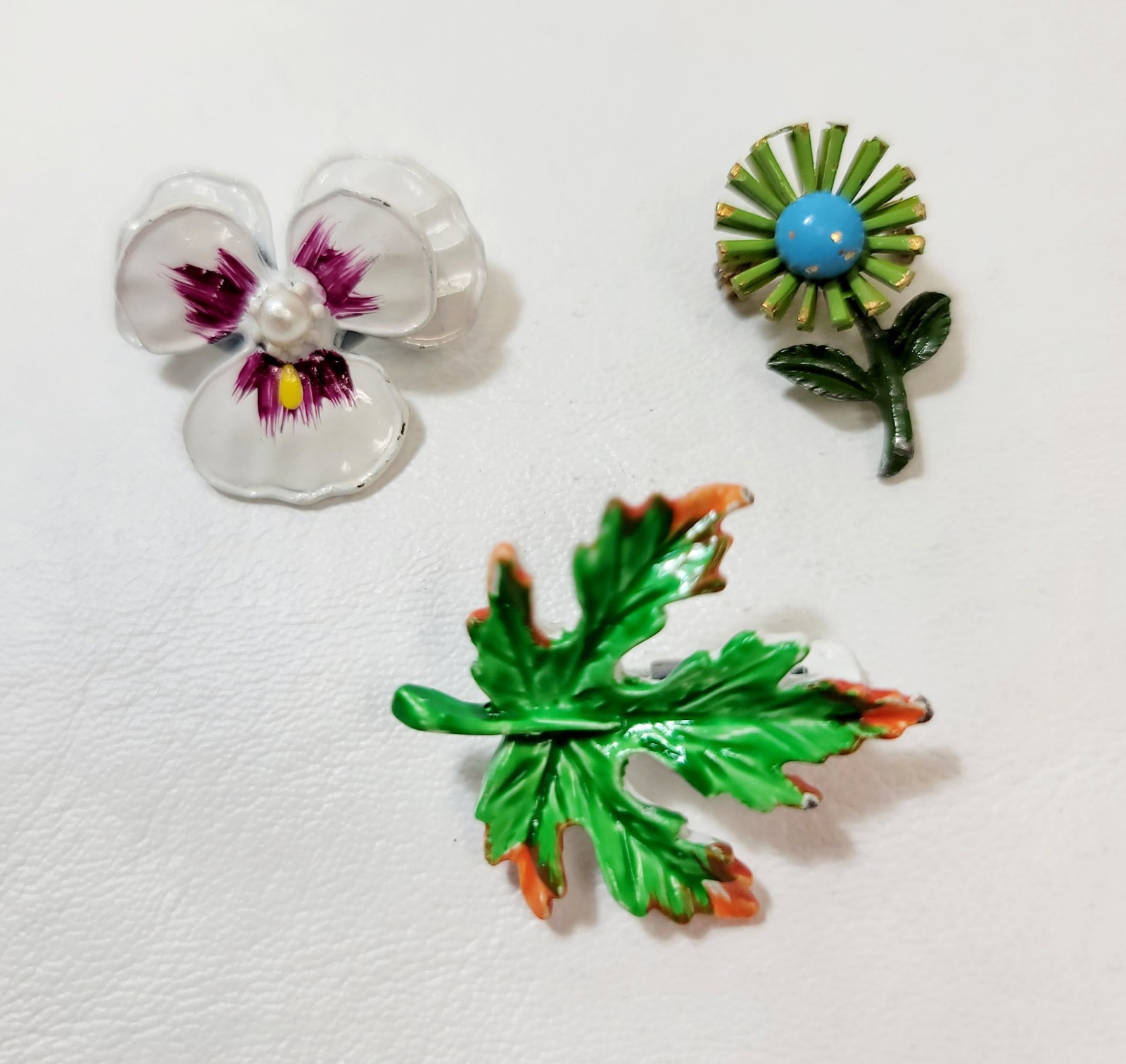 3 Vintage Enamel Pins White Purple Orchid Green Leaf Green Blue Daisy Flower