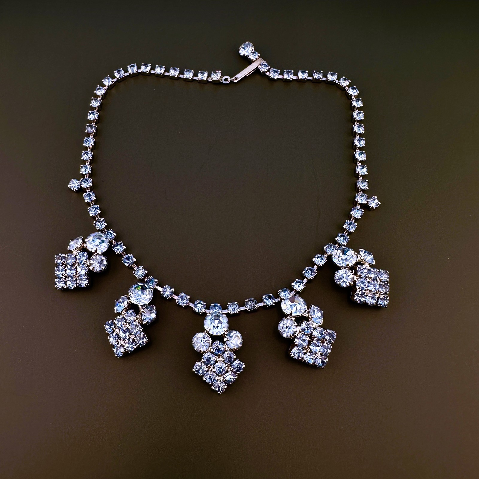 Vintage Blue Rhinestone Collar Necklace Prong Set Cup Chain Cluster Drops 14″