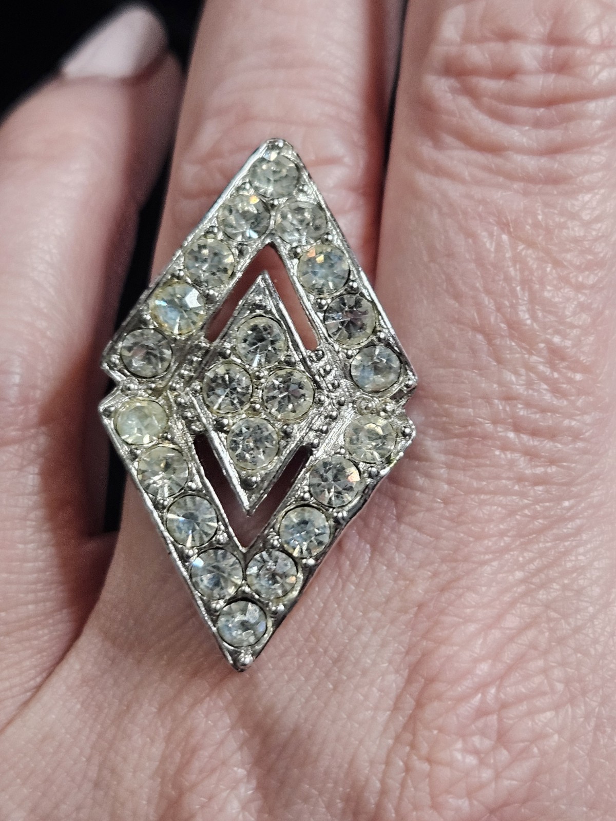 Vintage Sarah Coventry Ring Silver Tone With Clear Or White Rhinestones Size 7