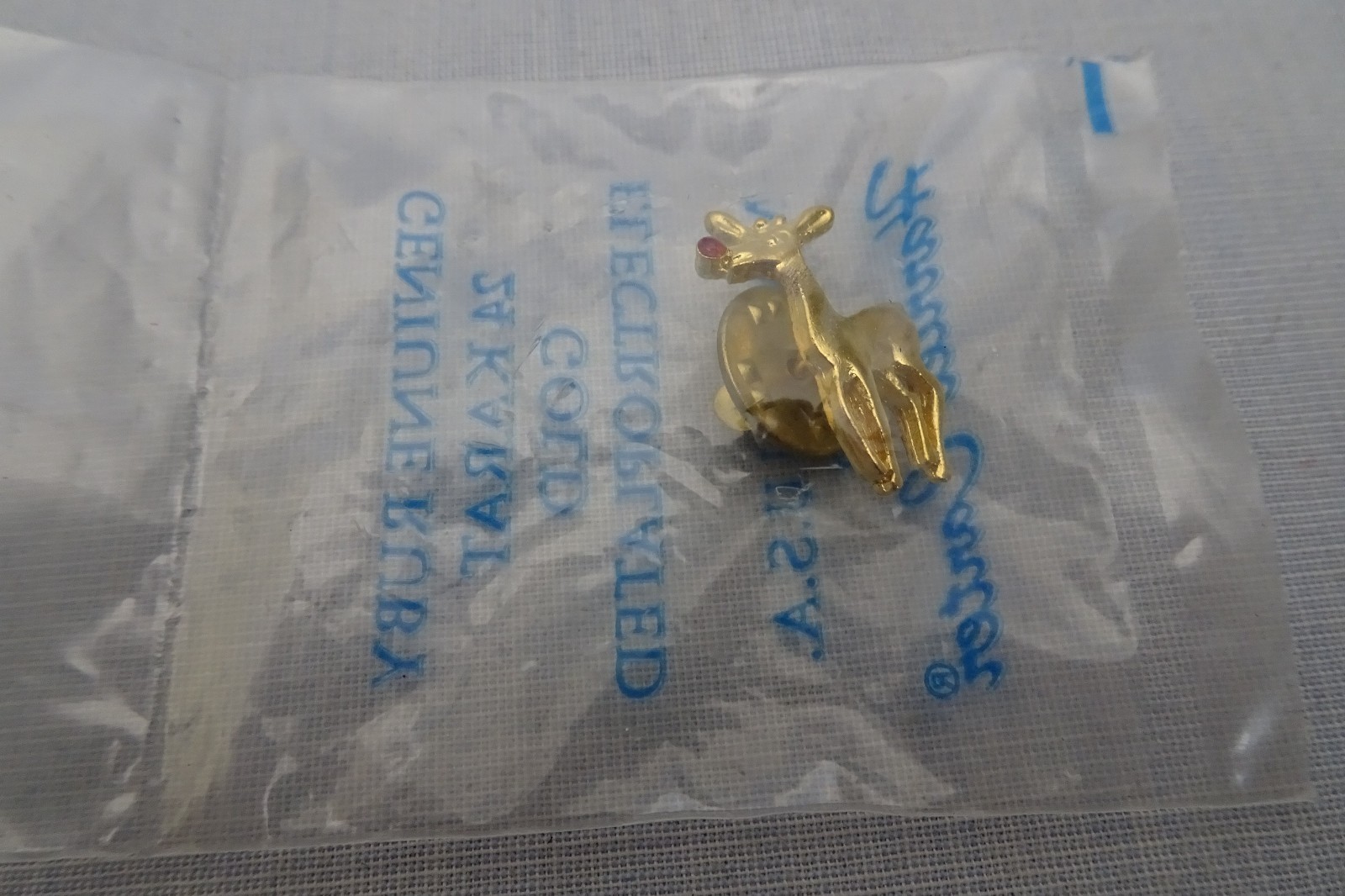 NIP Vtg Harriet Carter 24kt Gold Electroplated Genuine Ruby Rudolph Reindeer Pin