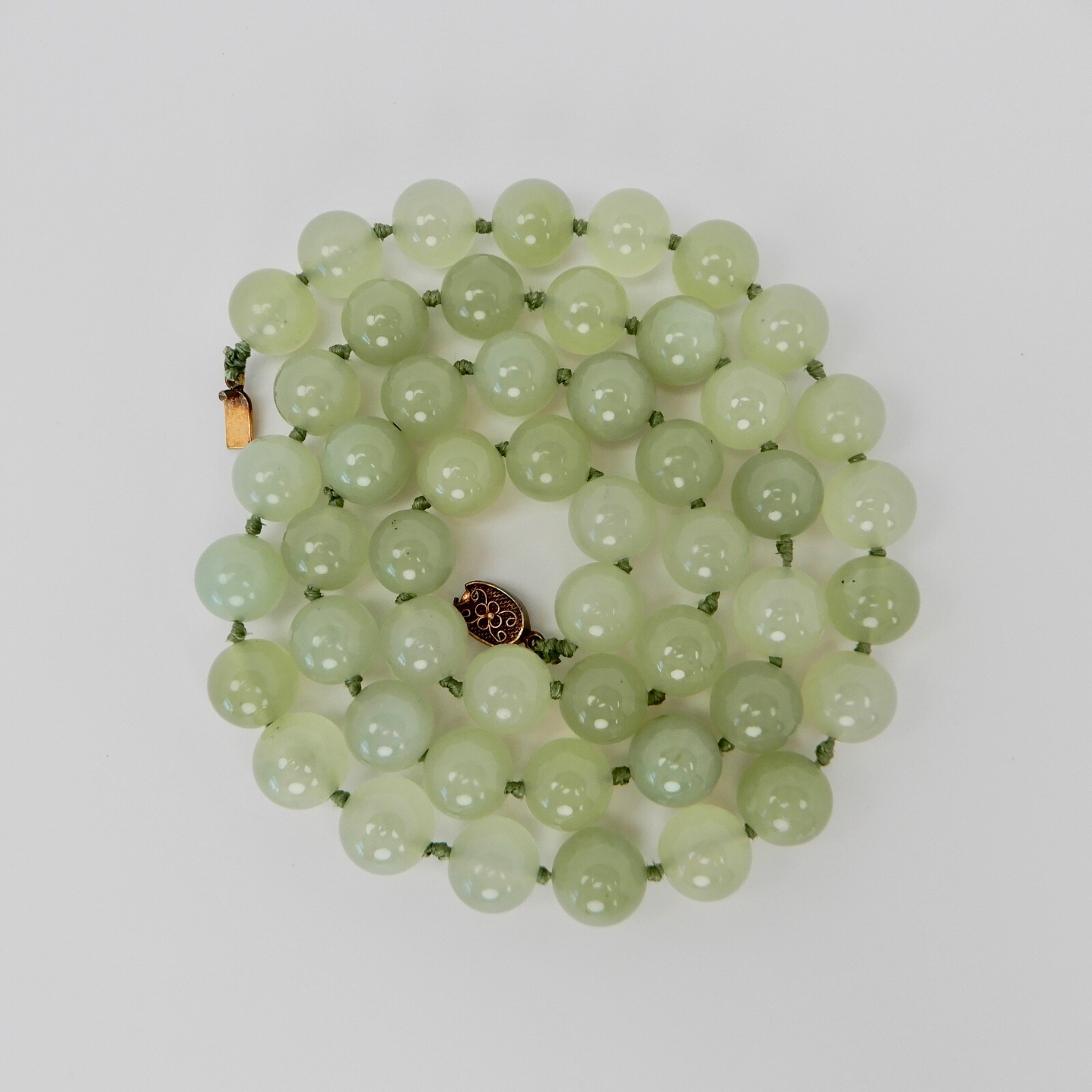 Vtg Green Jade Knotted 14mm Bead Necklace 31” .925 Silver Filigree Clasp 187 gr