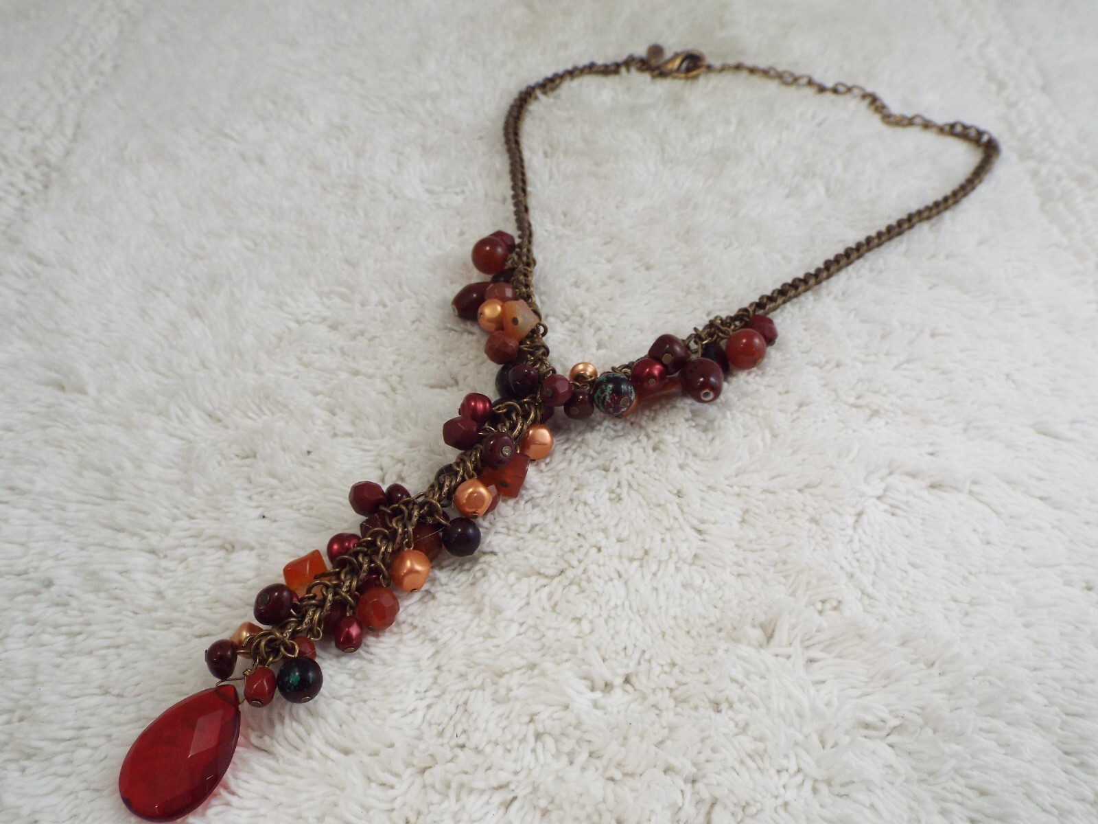 CHICO’S Brass Red Brown Bead Drop Pendant Necklace (A53)