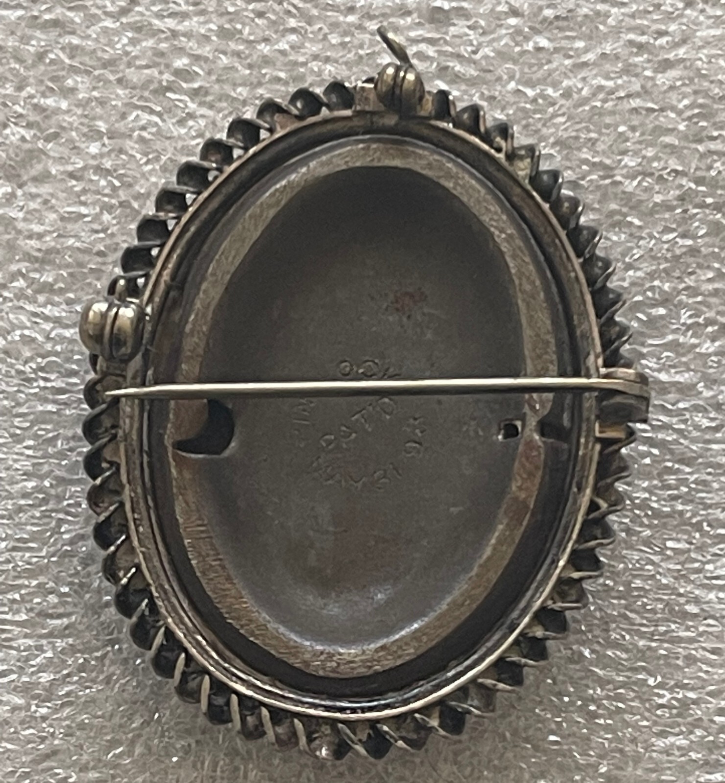 ANTIQUE PAT. MAY 31 1898 PIN LOCK PHOTO LOCKET PIN BROOCH