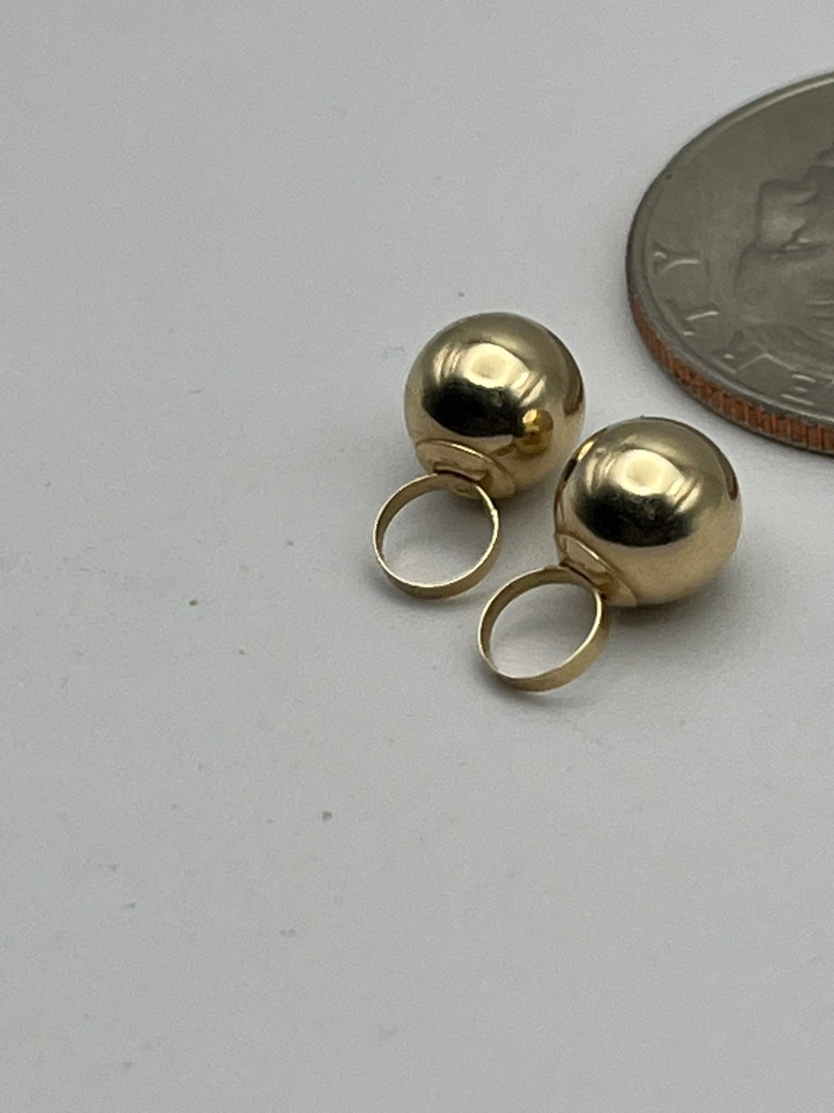 Vintge 14K Solid Yellow Gold 6.8mm Gold Ball Dangle Enhancer Drop Charms Jackets