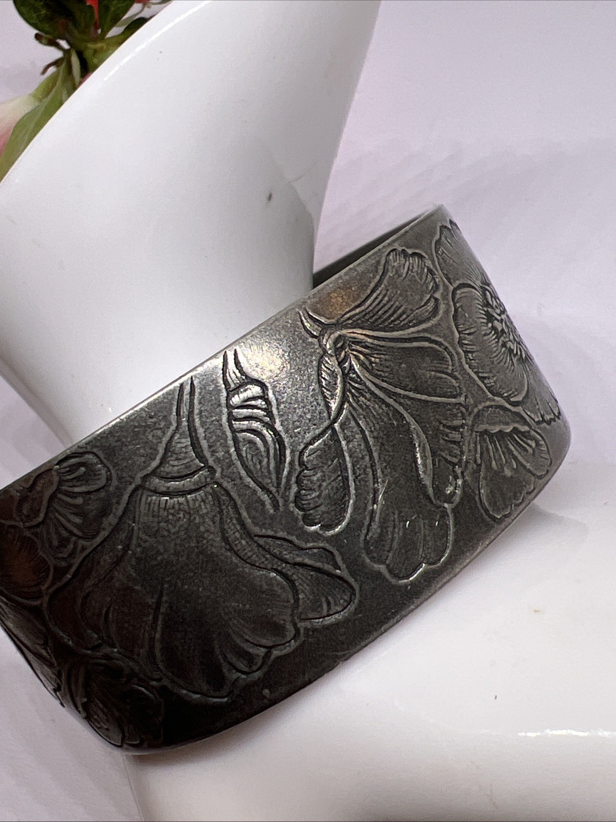 VTG SALISBURY PEWTER AUGUST POPPY FLOWER 1” WIDE CUFF BRACELET