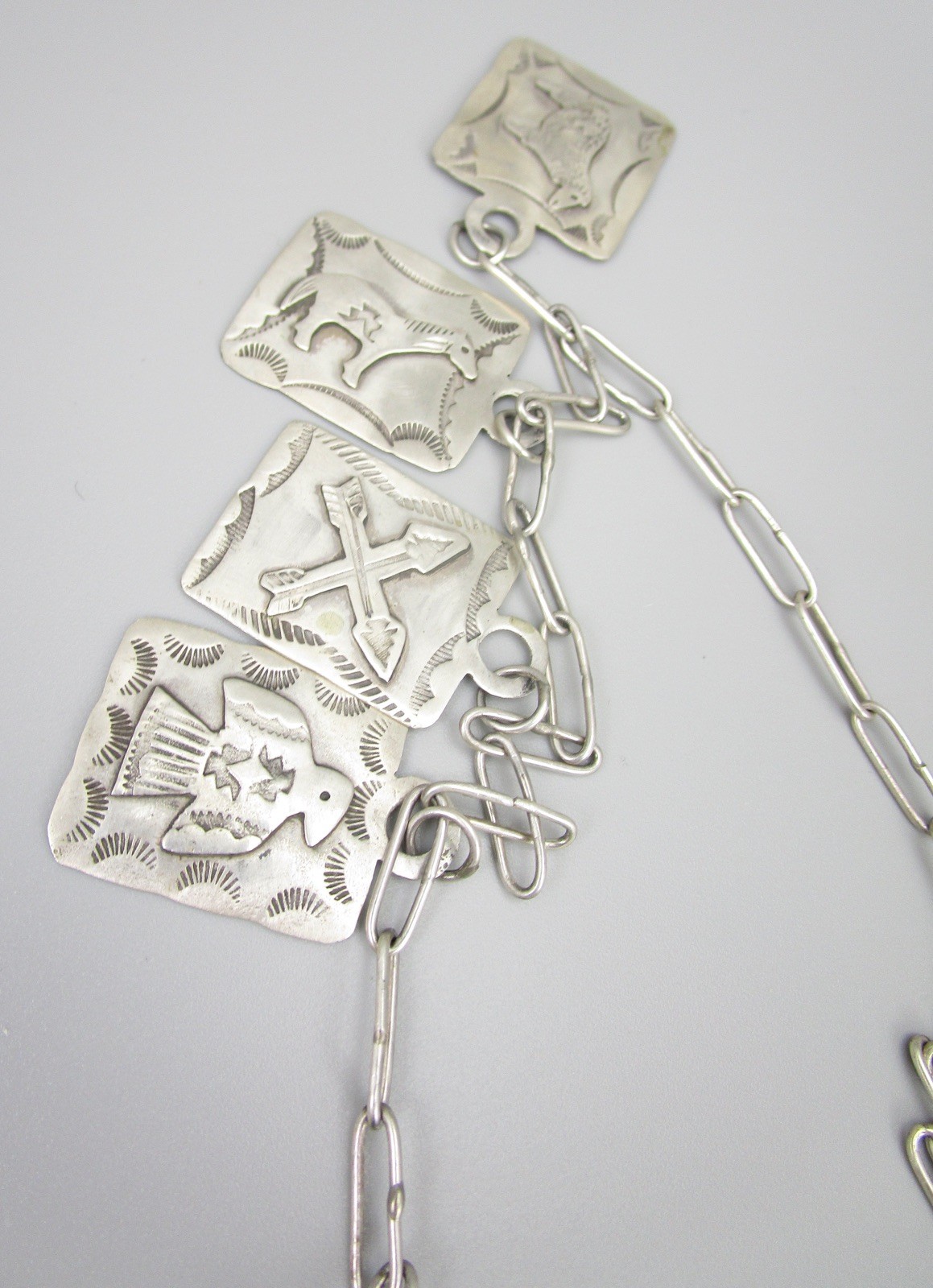 AMAZING 34″ NAVAJO STERLING NECKLACE W/ 15 DOG LUGGAGE TAG DOGTAG CHARMS – 75G