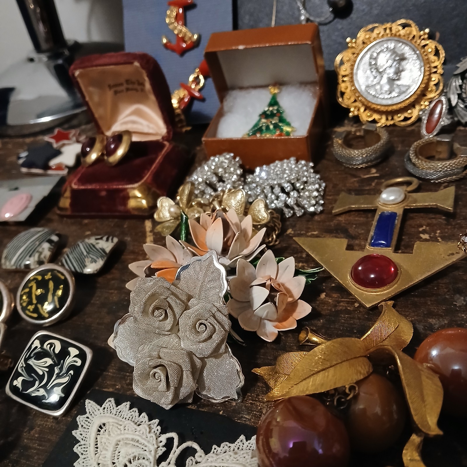 Vintage Costume Jewelry Lot 60s 70s 80s Over 85 Pieces