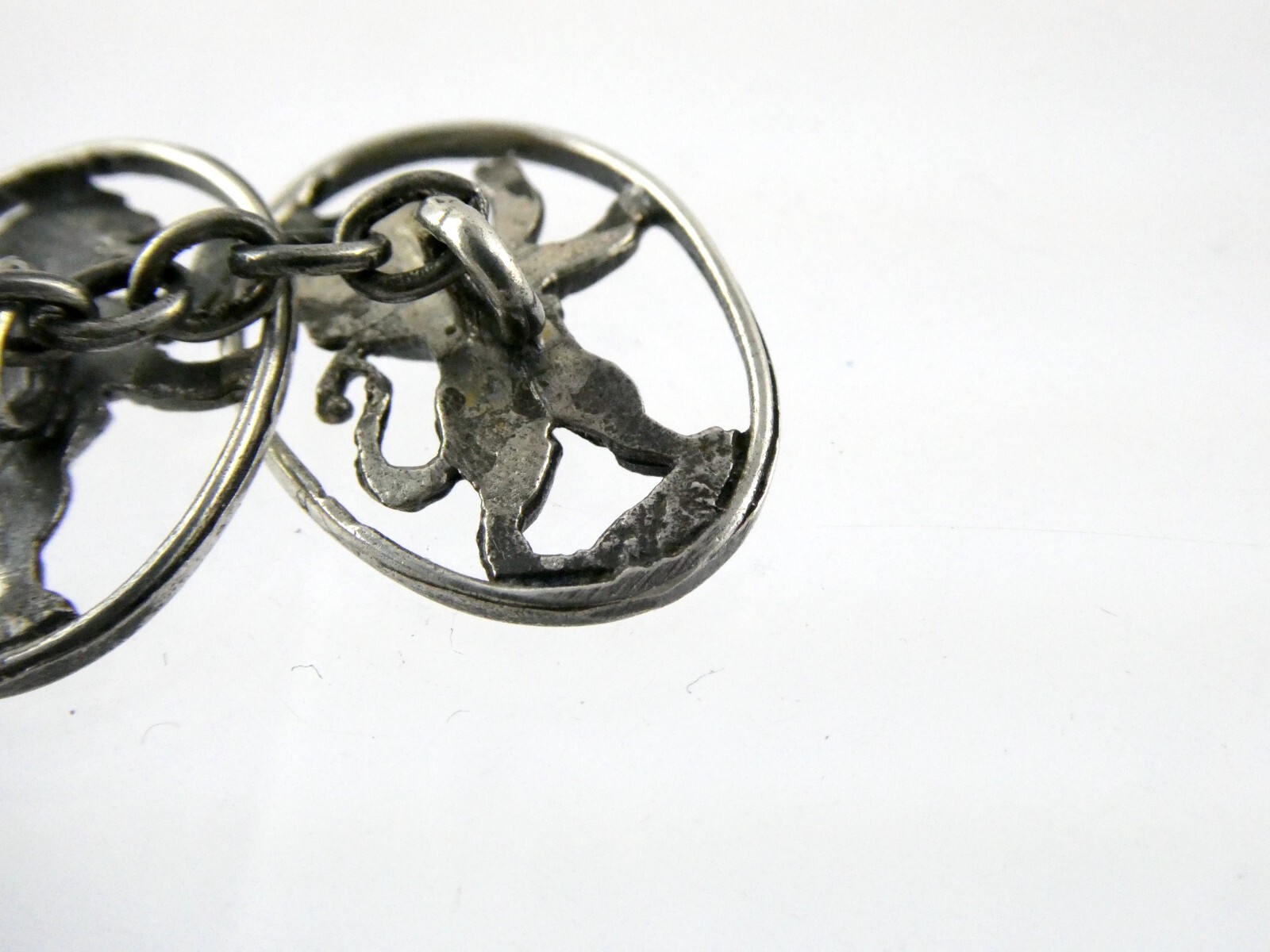 Vintage SINGLE Unmarked Sterling Silver Lion Rampant Cufflink 3.3g 5/8 In Front