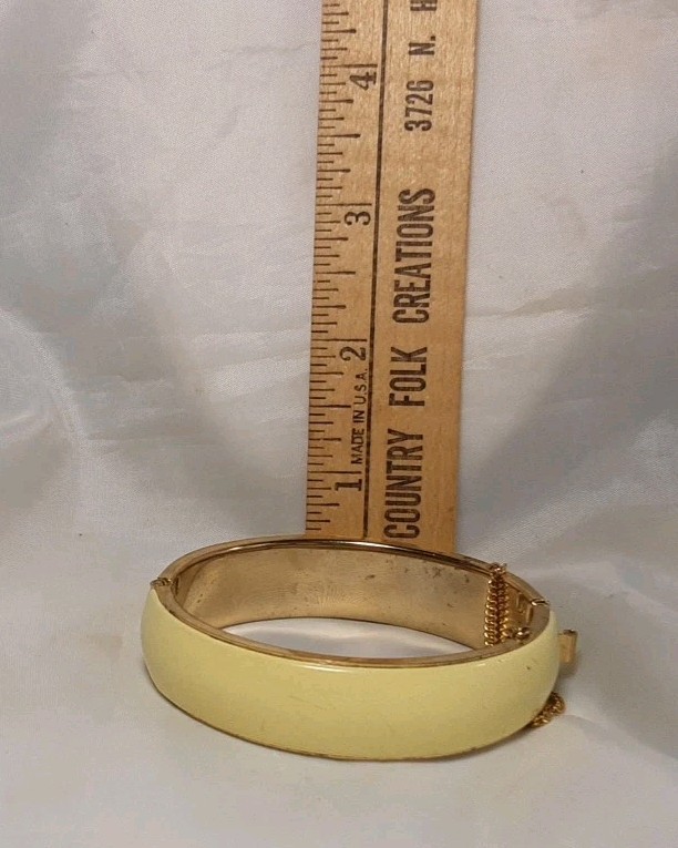 Bracelet Gold Tone Yellow Enamel Hinged Clasp With Safety Chain Oval Bangle Cuff
