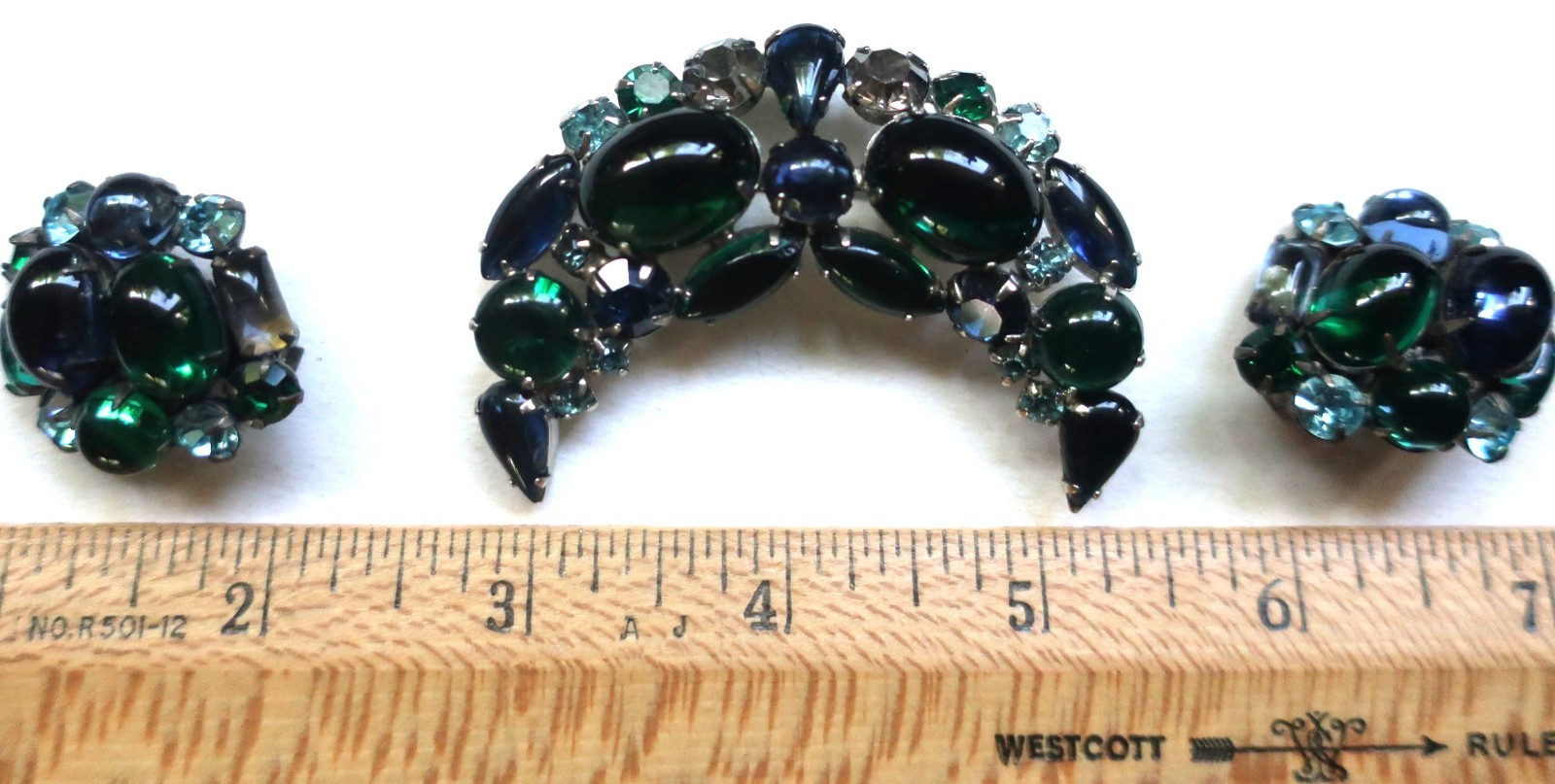 Vintage Signed Weiss Green Glass Gripoix Cabochon Brooch and Clip On Earrings