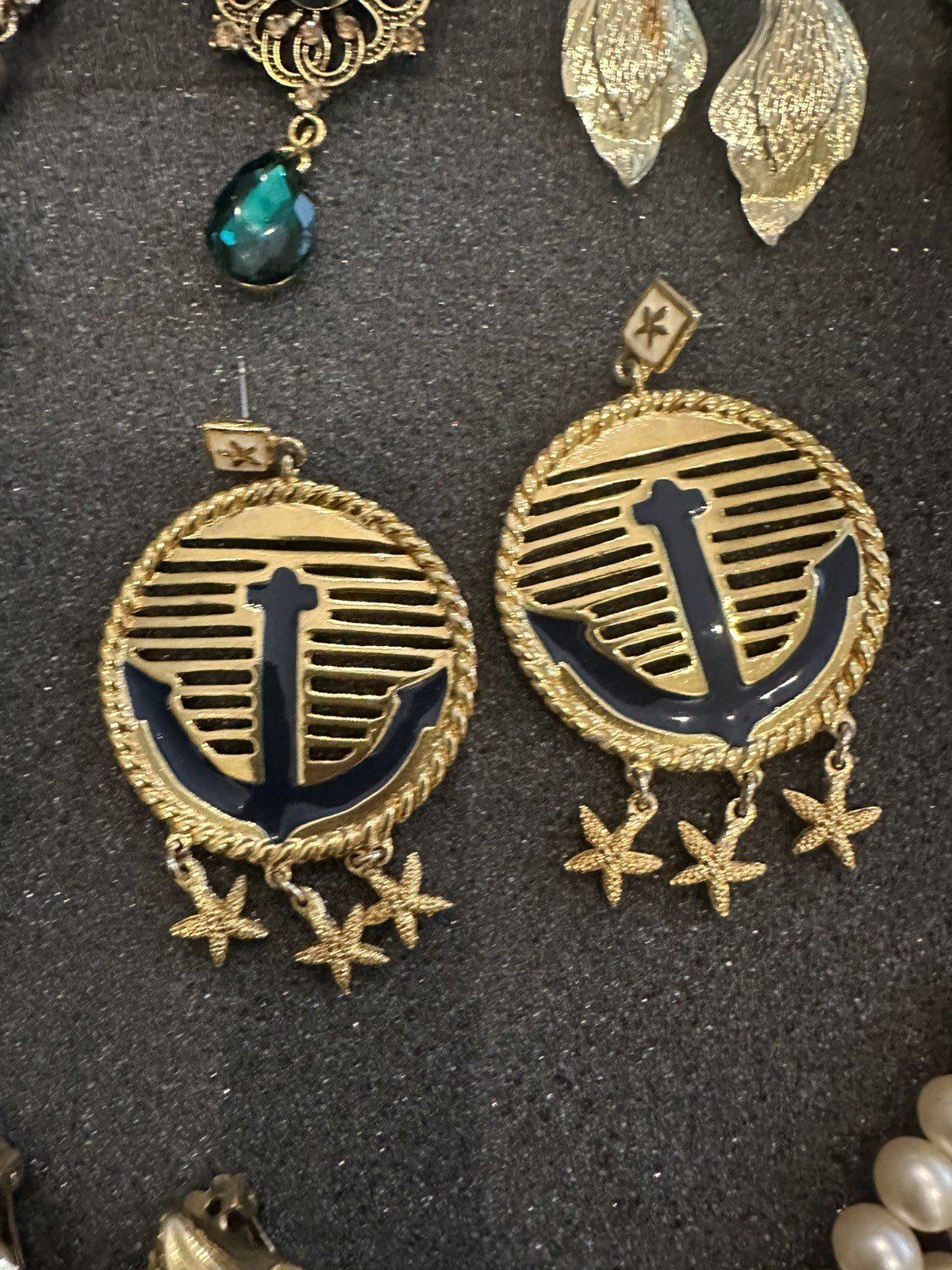 Vintage Estate Costume Jewelry Lot! Brooches and more!