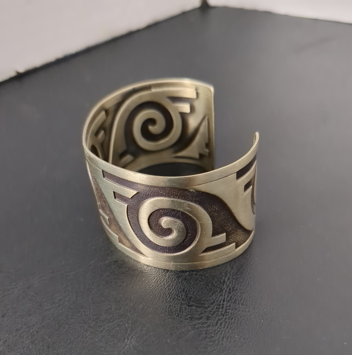 Nickel Silver Bell Cuff Bracelet South Western 1930-1960 Black Inlay Design