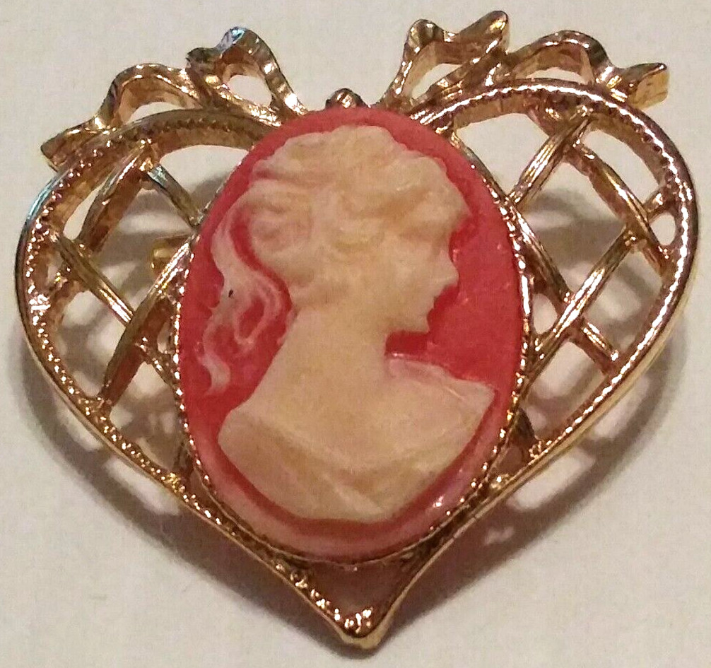 Cameo Pin Brooch Coral Orange Cream Girl Heart Grannycore Gold Tone Boho 1.5″